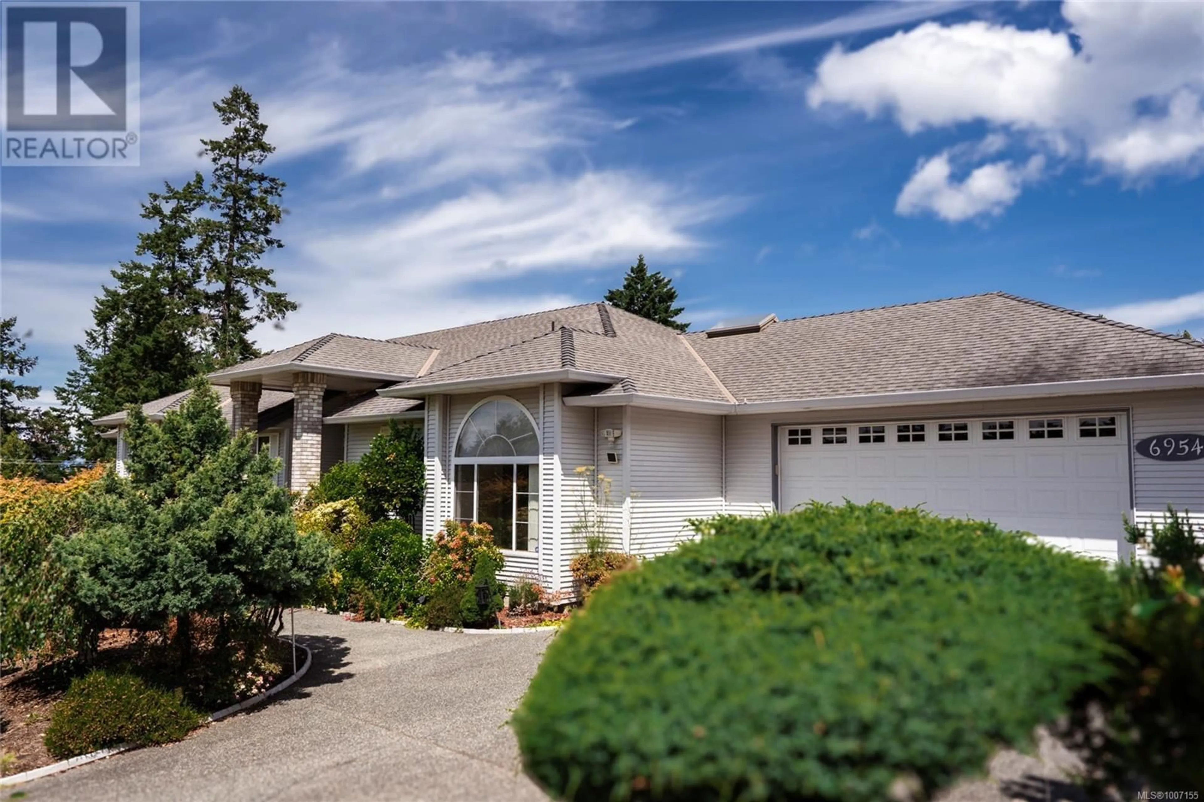 Home with vinyl exterior material, unknown for 6954 SEASIDE TERRACE, Lantzville British Columbia V0R2H0
