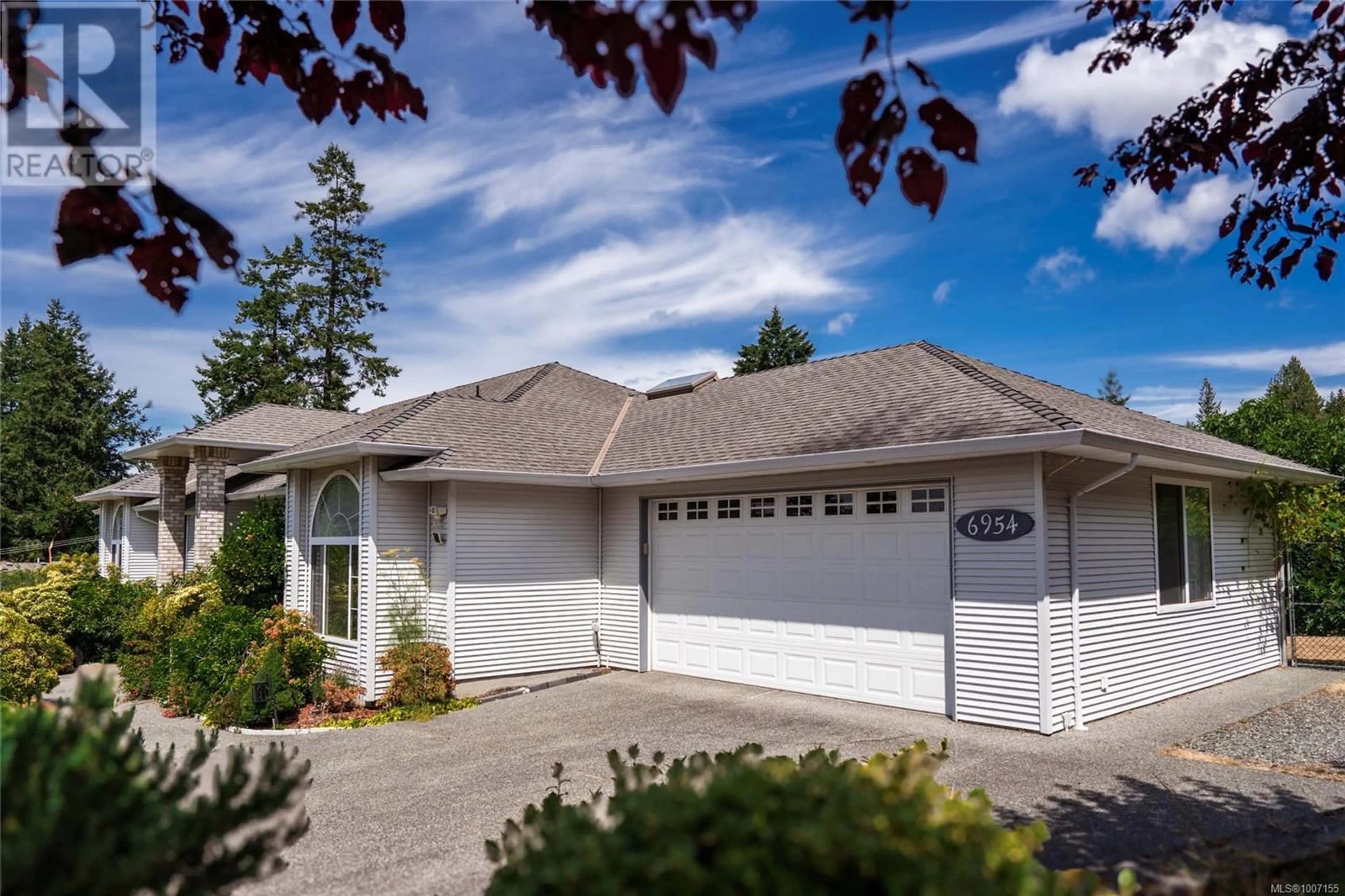 Home with vinyl exterior material, street for 6954 SEASIDE TERRACE, Lantzville British Columbia V0R2H0