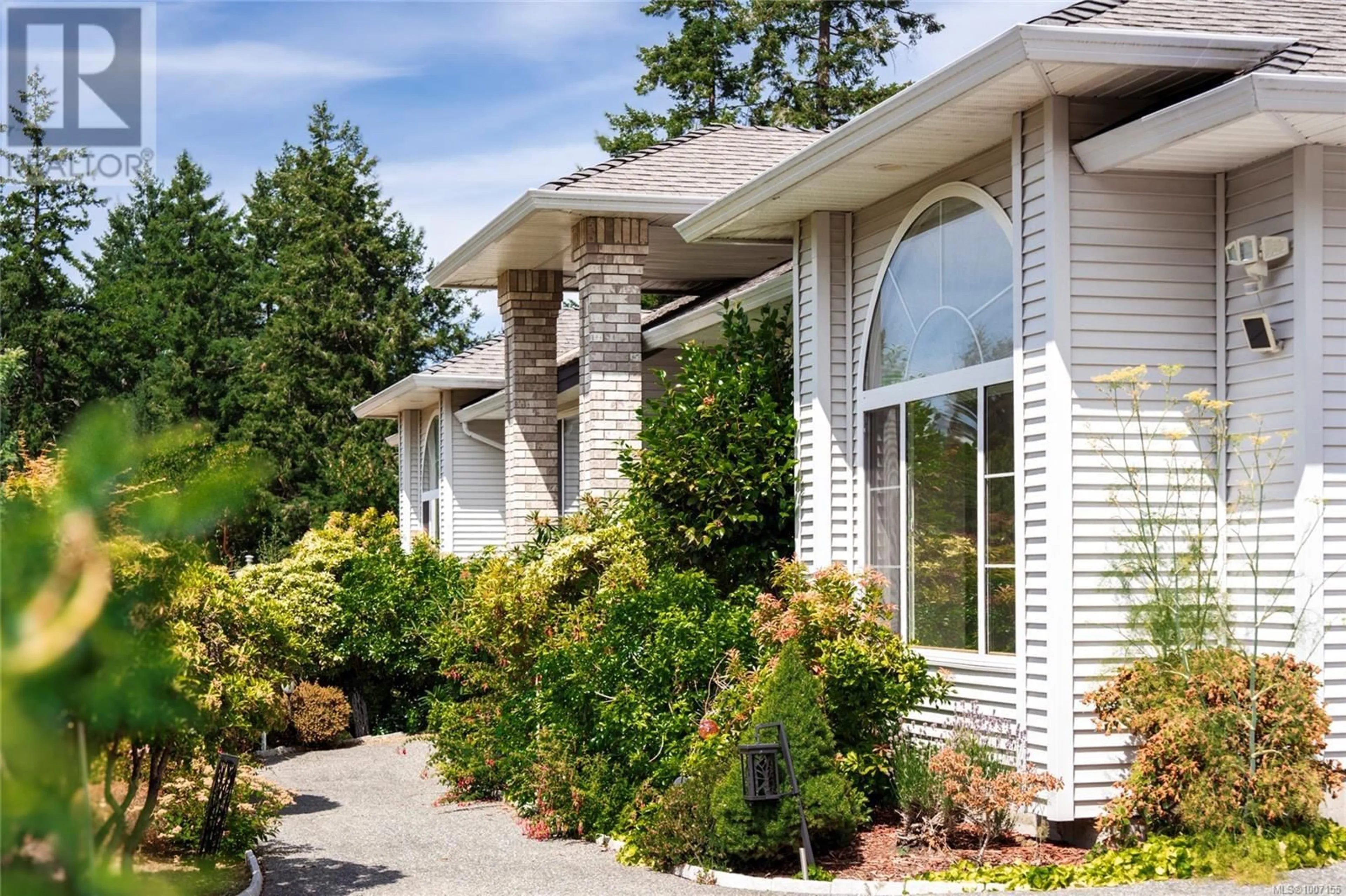 Home with vinyl exterior material, unknown for 6954 SEASIDE TERRACE, Lantzville British Columbia V0R2H0