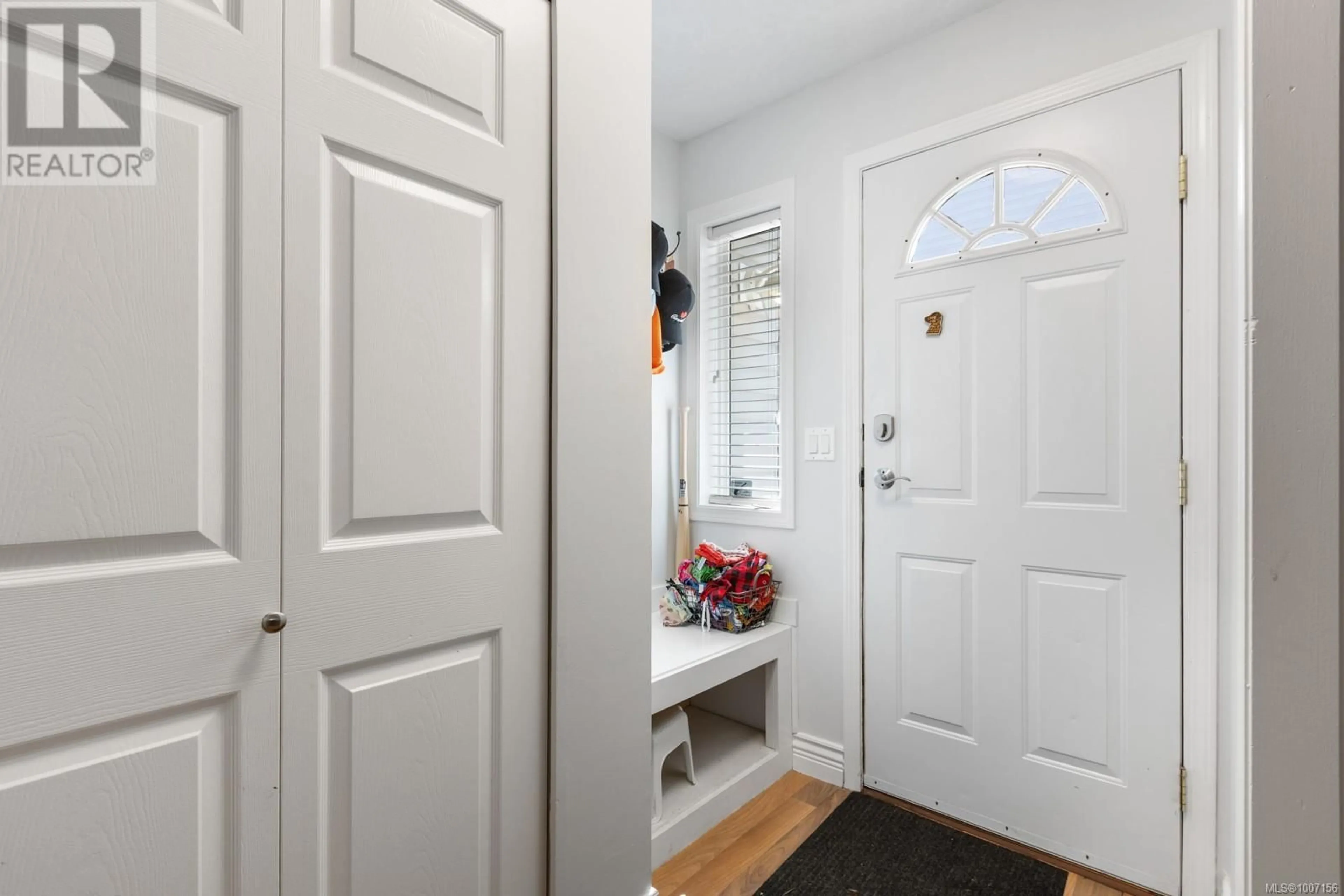 Indoor entryway for B - 196 ARDEN ROAD, Courtenay British Columbia V9N8Y2