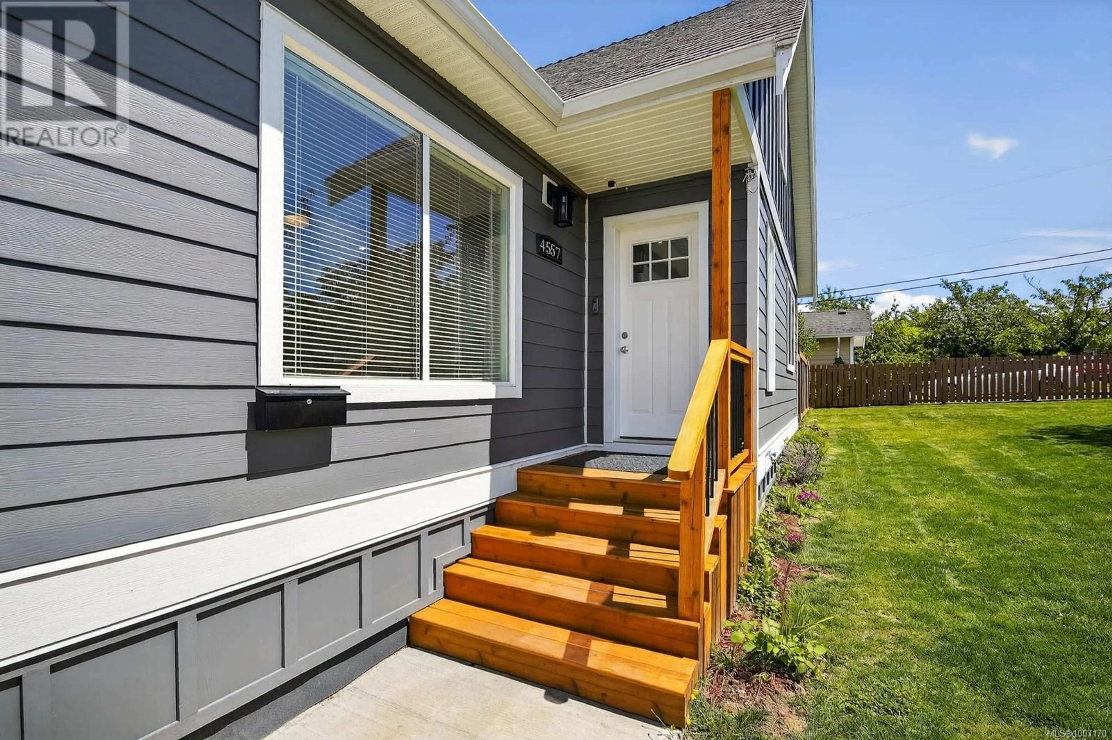 Home with vinyl exterior material, street for 4557 MORTON STREET, Port Alberni British Columbia V9Y3T5