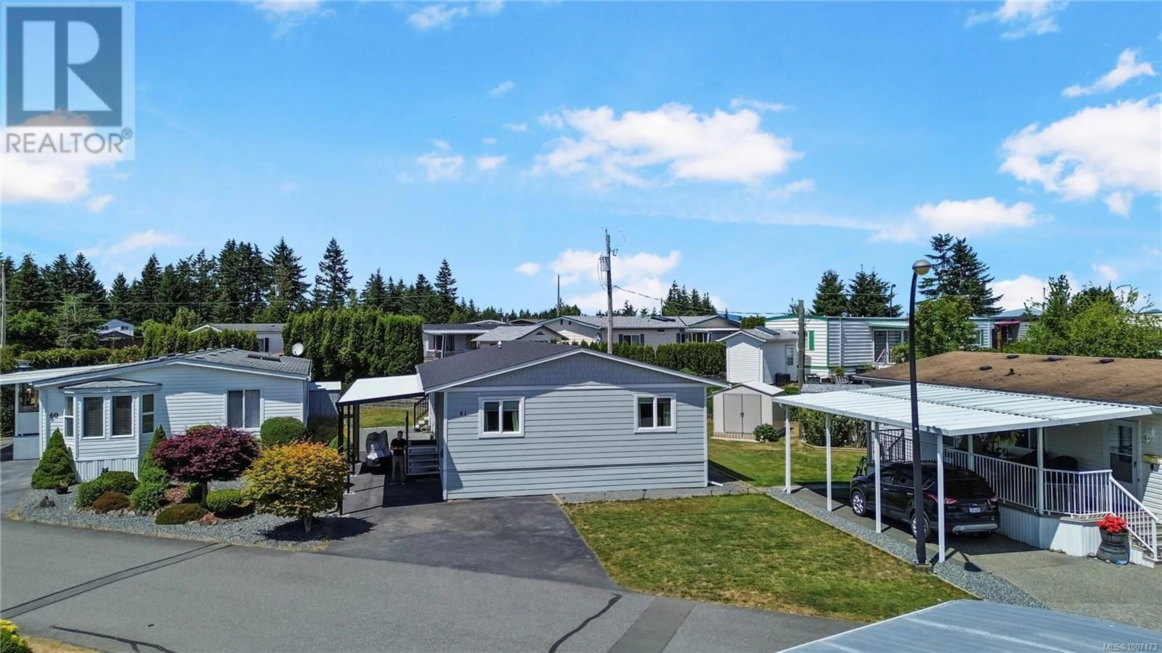 Home with vinyl exterior material, street for 61 - 6325 METRAL DRIVE, Nanaimo British Columbia V9T6P9