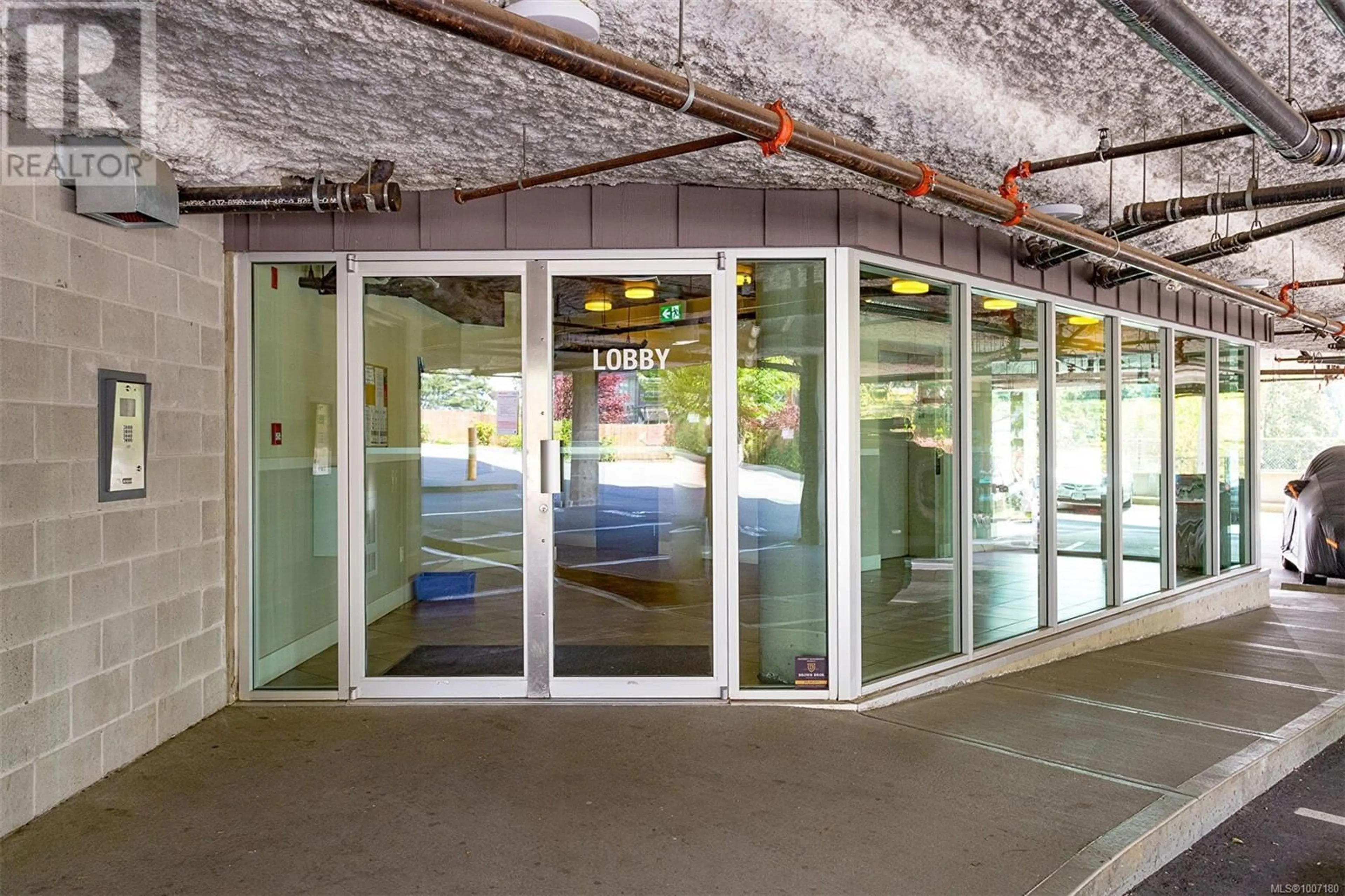 Indoor foyer for 311 - 3240 JACKLIN ROAD, Langford British Columbia V9C3T6