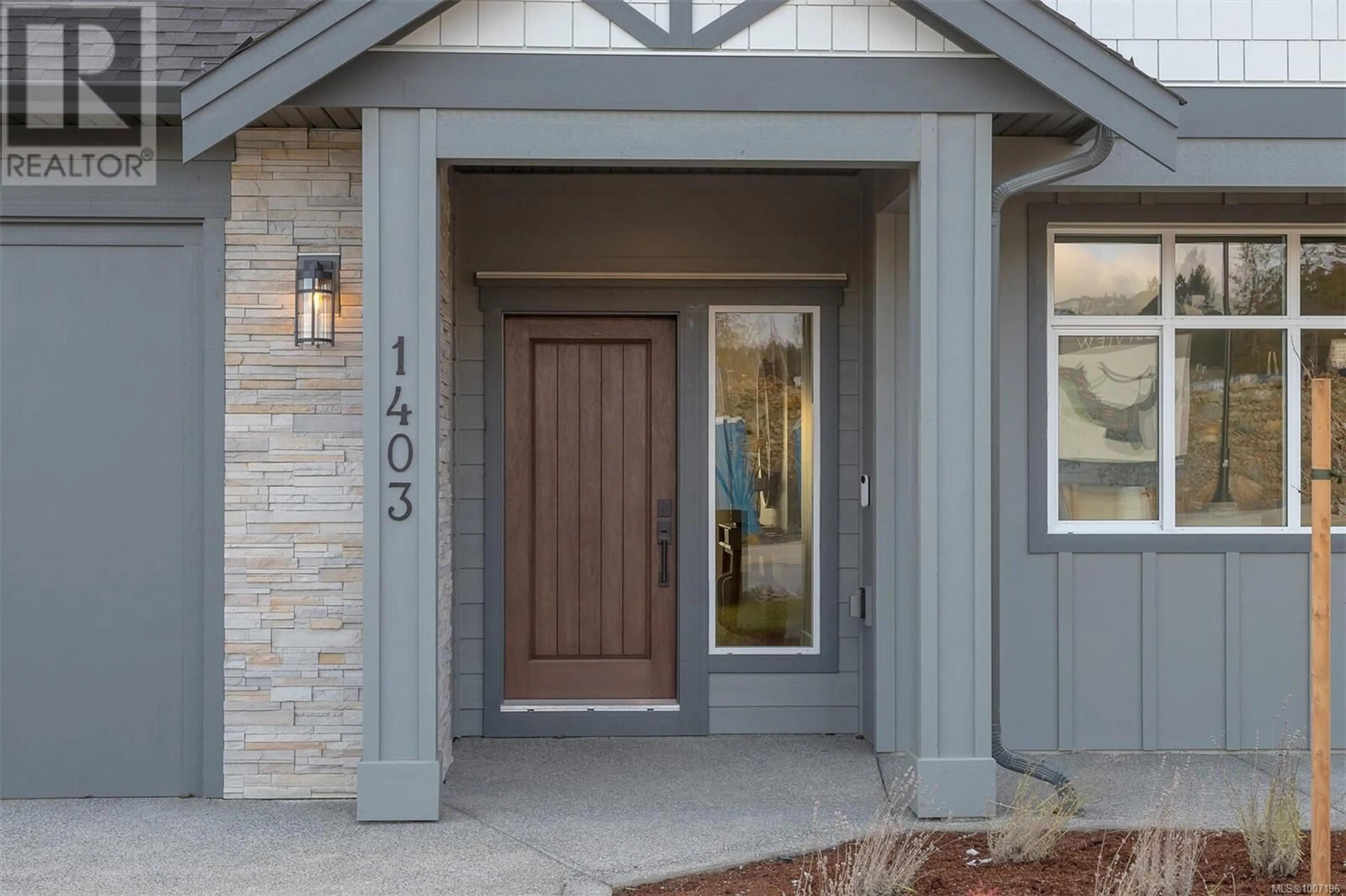 Indoor entryway for 1403 FLINT AVENUE, Langford British Columbia V9B5N1