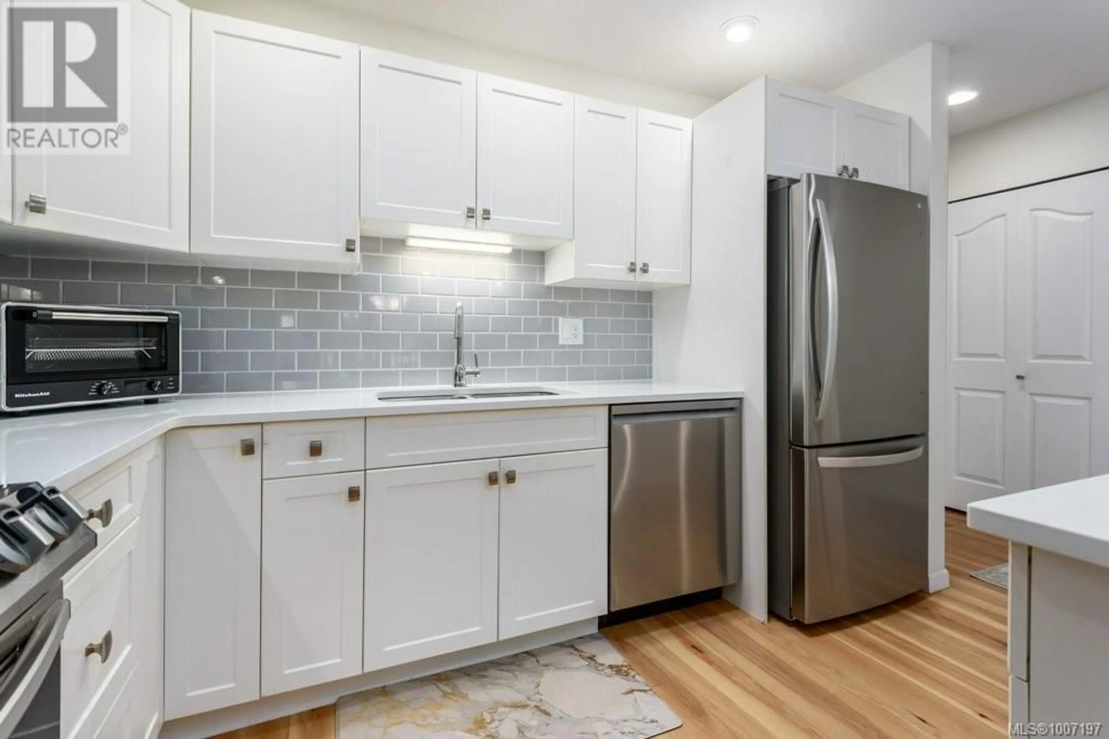 Standard kitchen, unknown for 111 - 1919 ST. ANDREWS PLACE, Courtenay British Columbia V9N9J4