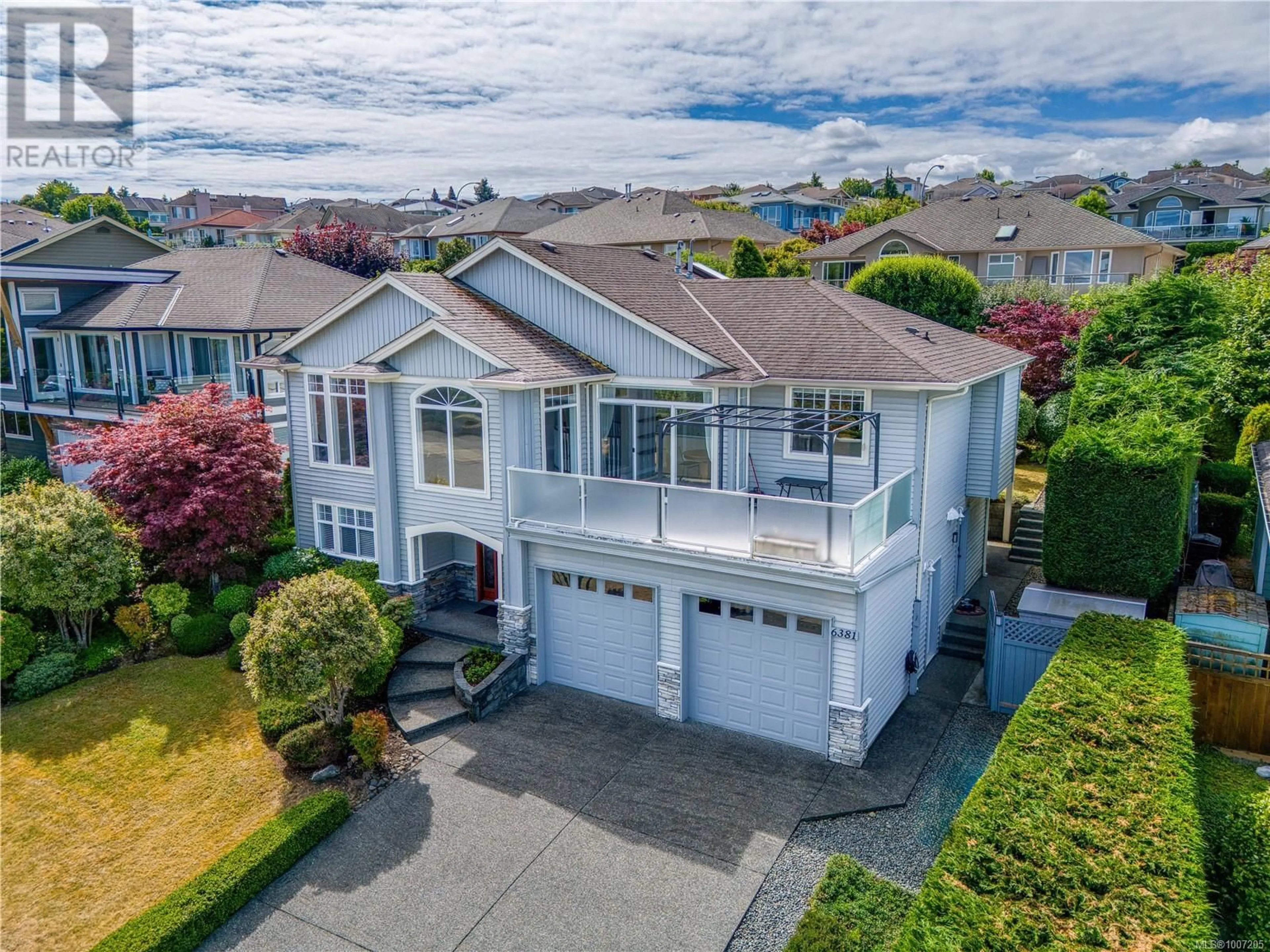 A pic from outside/outdoor area/front of a property/back of a property/a pic from drone, water/lake/river/ocean view for 6381 ICARUS DRIVE, Nanaimo British Columbia V9V1P2