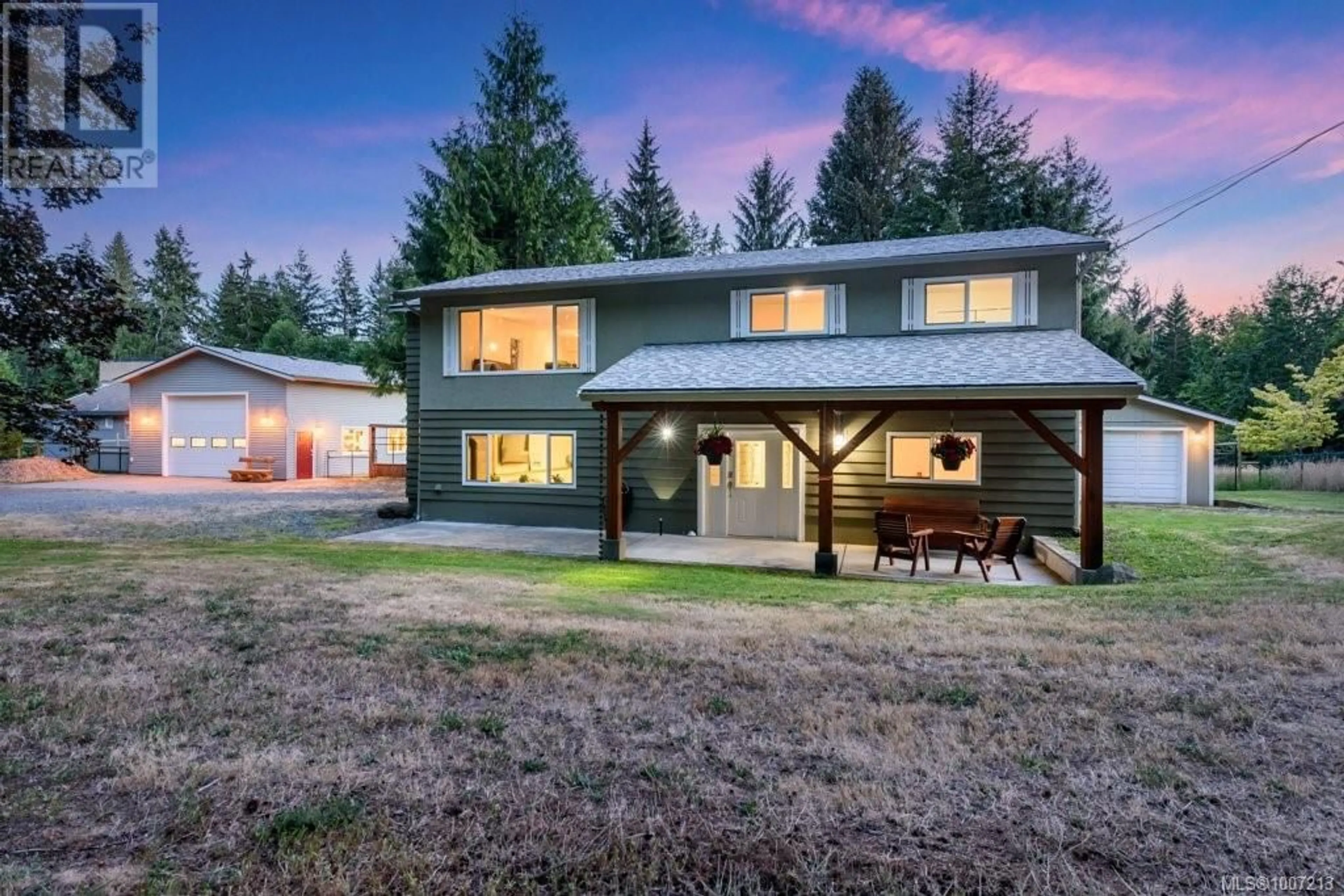 Home with vinyl exterior material, unknown for 5007 WILLIS WAY, Courtenay British Columbia V9J1L7