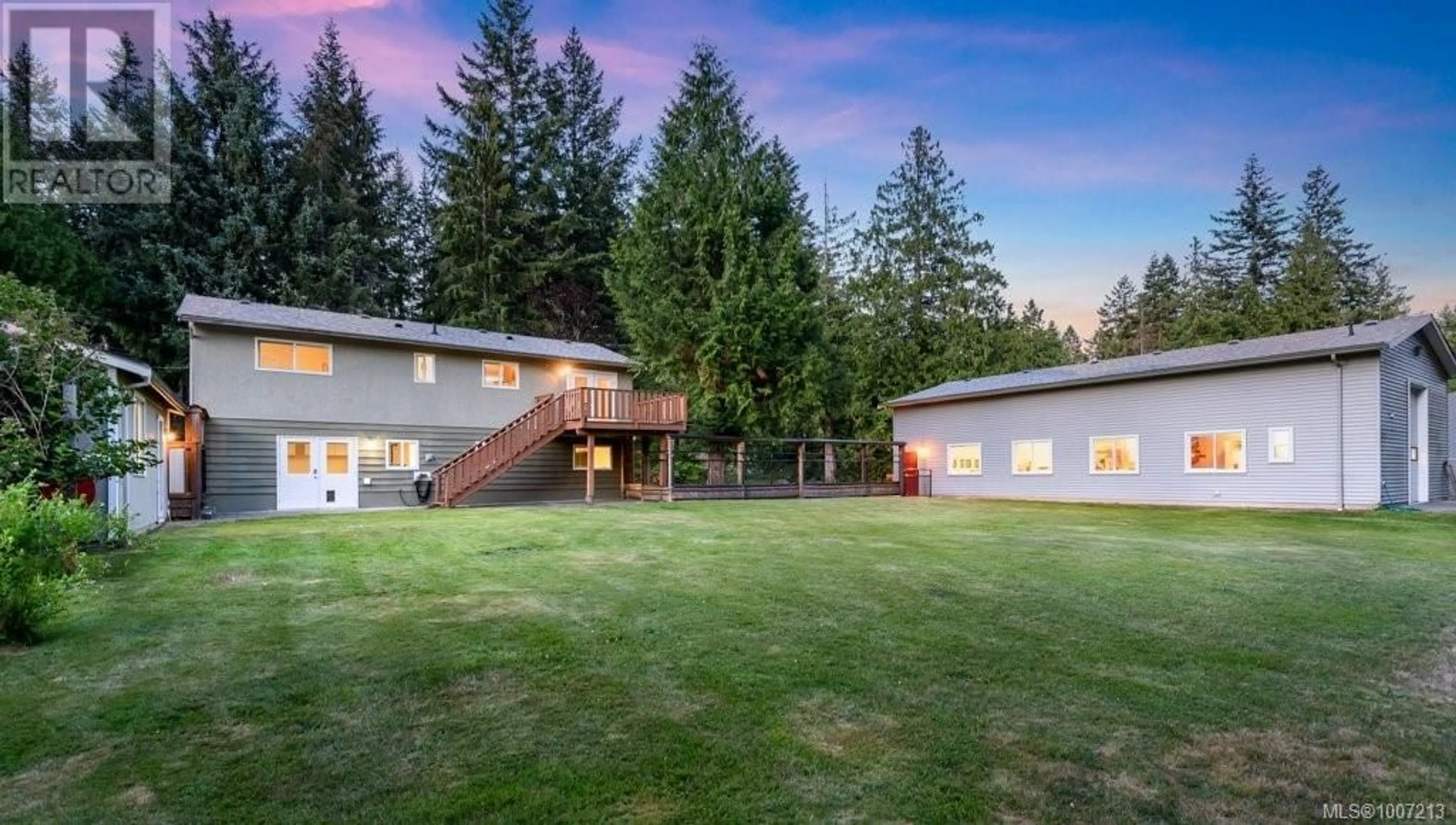 A pic from outside/outdoor area/front of a property/back of a property/a pic from drone, mountain view for 5007 WILLIS WAY, Courtenay British Columbia V9J1L7