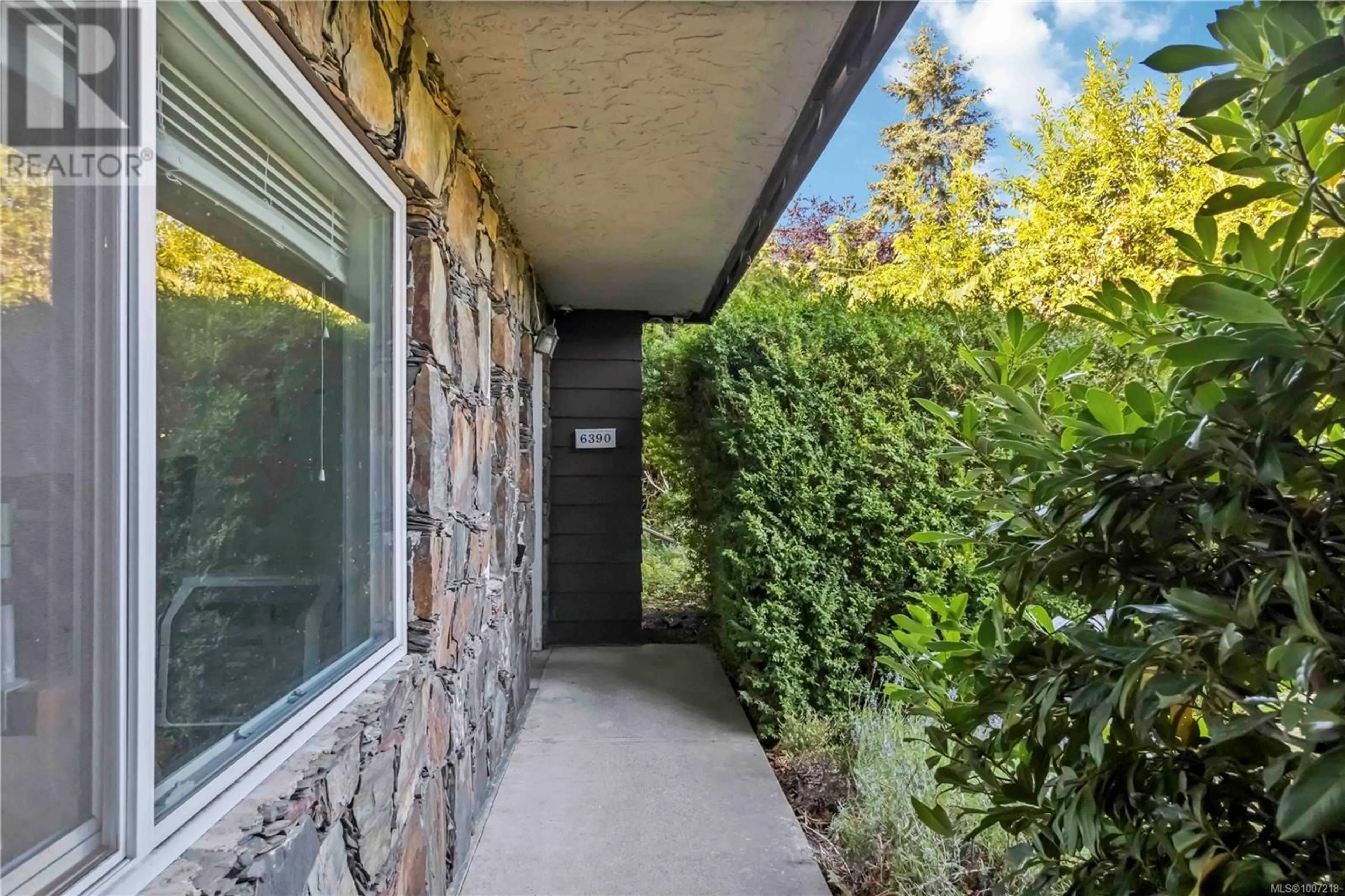 Patio, street for 6390 CONCONI PLACE, Central Saanich British Columbia V8Z5Z6