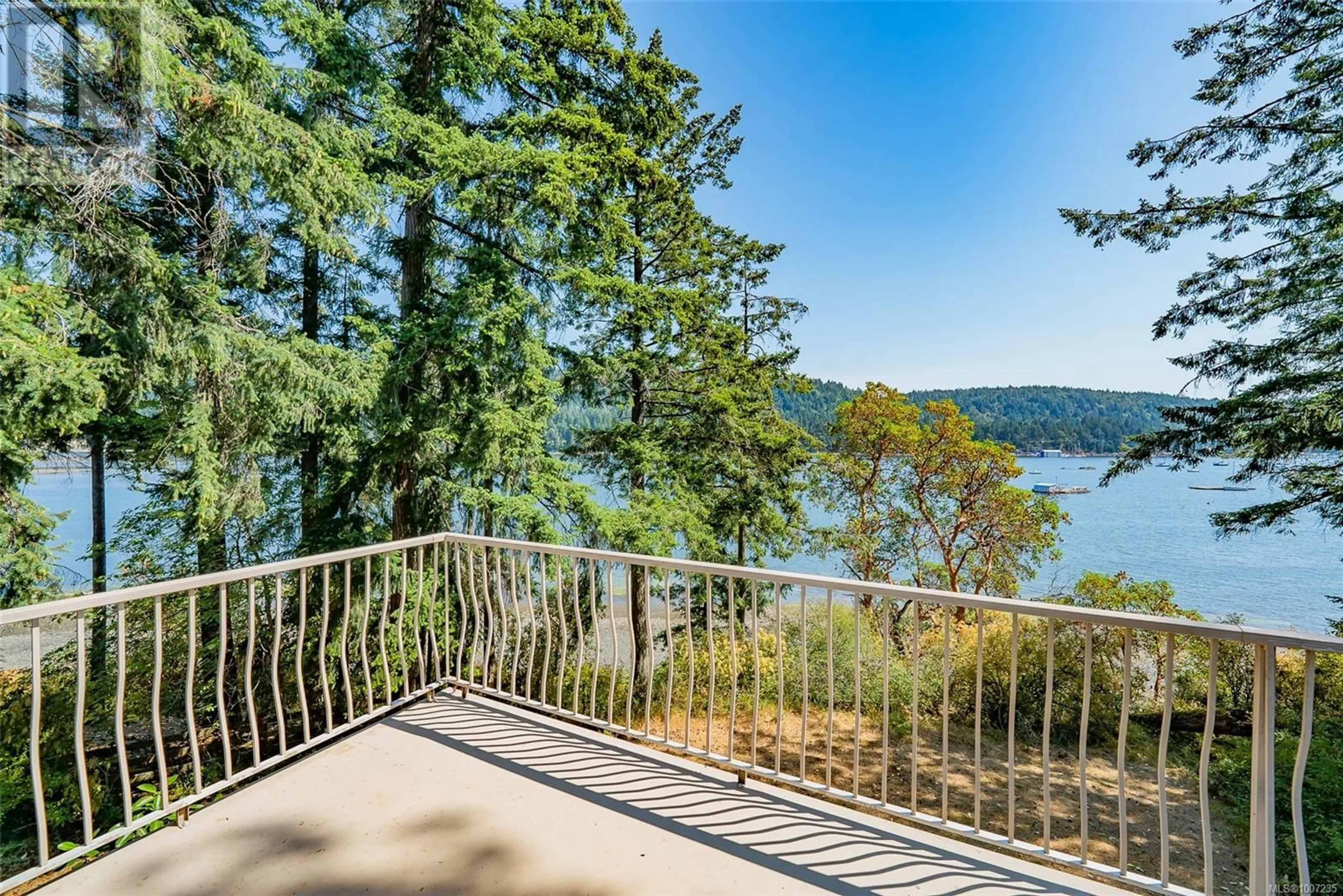 Patio, water/lake/river/ocean view for 5030 LIMBERIS DRIVE, Ladysmith British Columbia V9G1M6