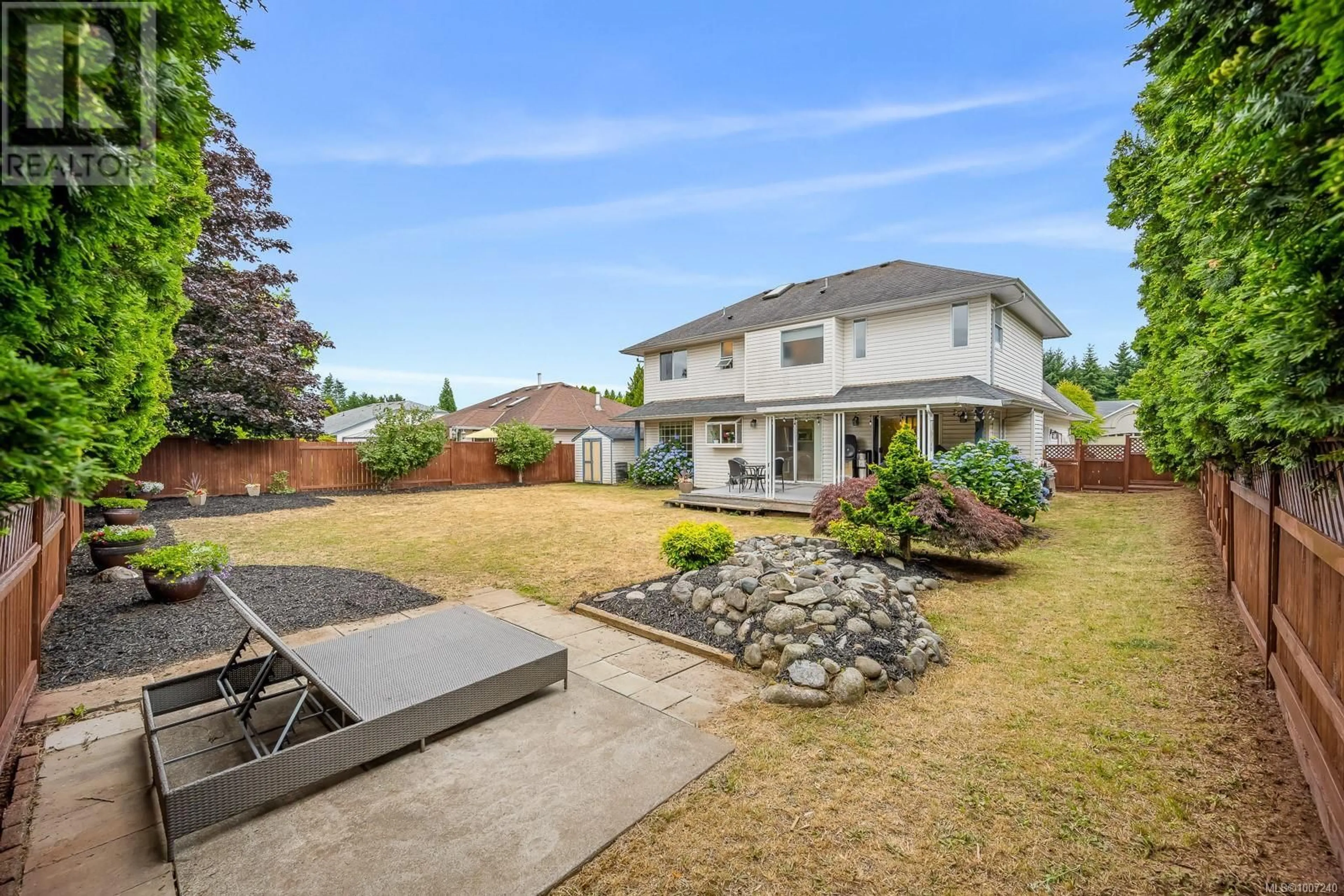 A pic from outside/outdoor area/front of a property/back of a property/a pic from drone, street for 1851 MALLARD DRIVE, Courtenay British Columbia V9N8M2