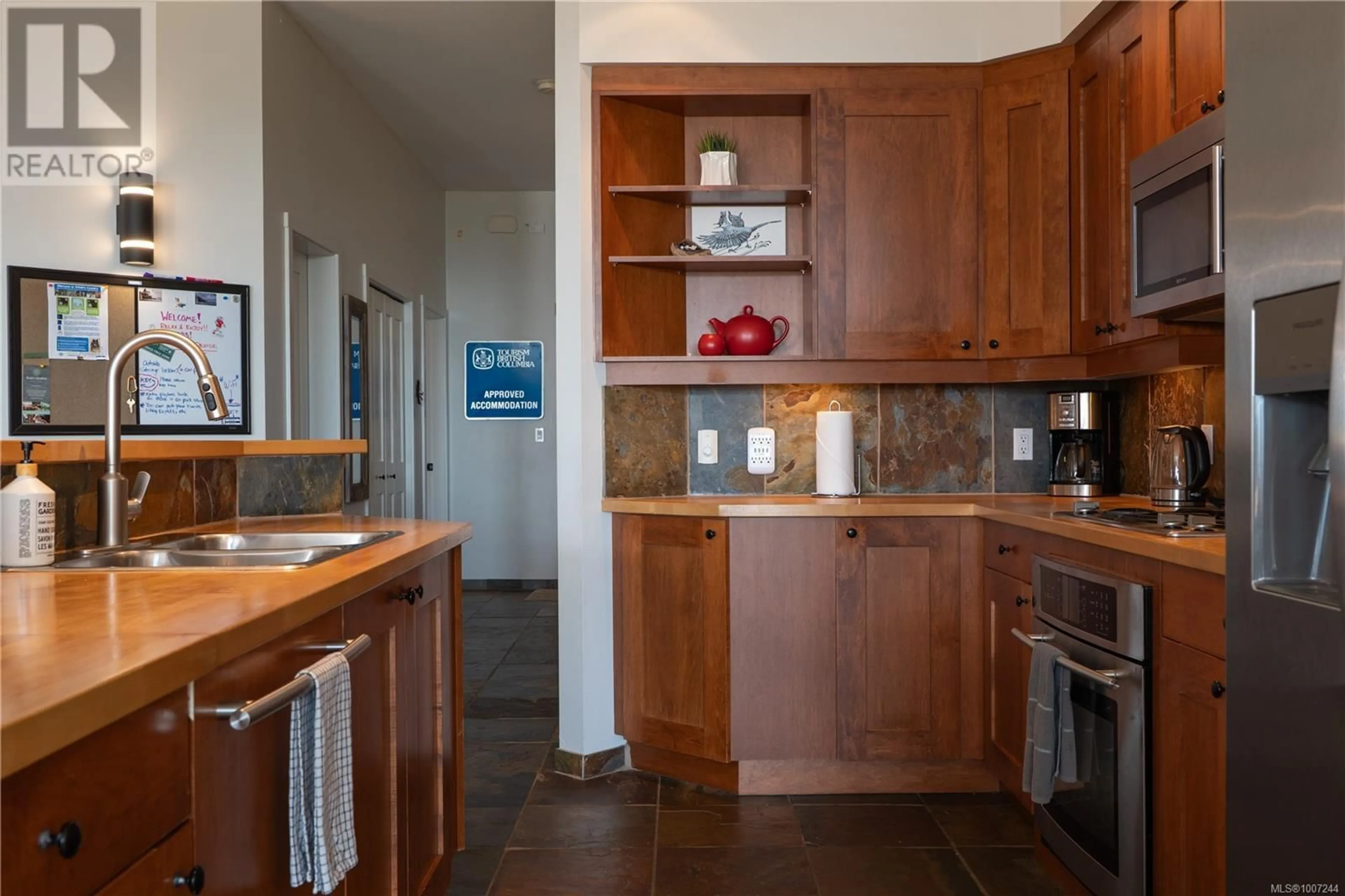 Standard kitchen, ceramic/tile floor for 201 - 515 MARINE DRIVE, Ucluelet British Columbia V0R3A0