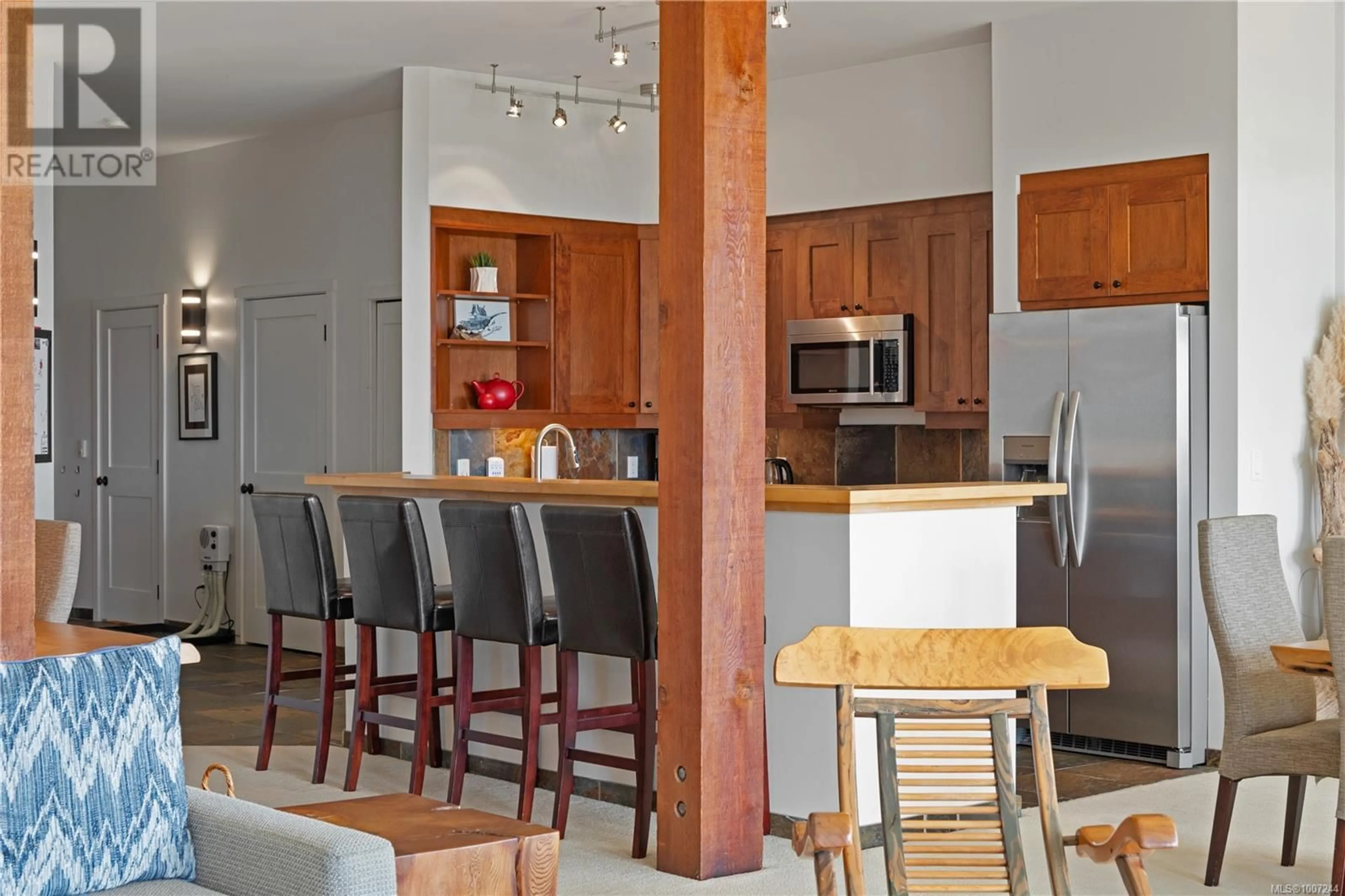 Open concept kitchen, unknown for 201 - 515 MARINE DRIVE, Ucluelet British Columbia V0R3A0
