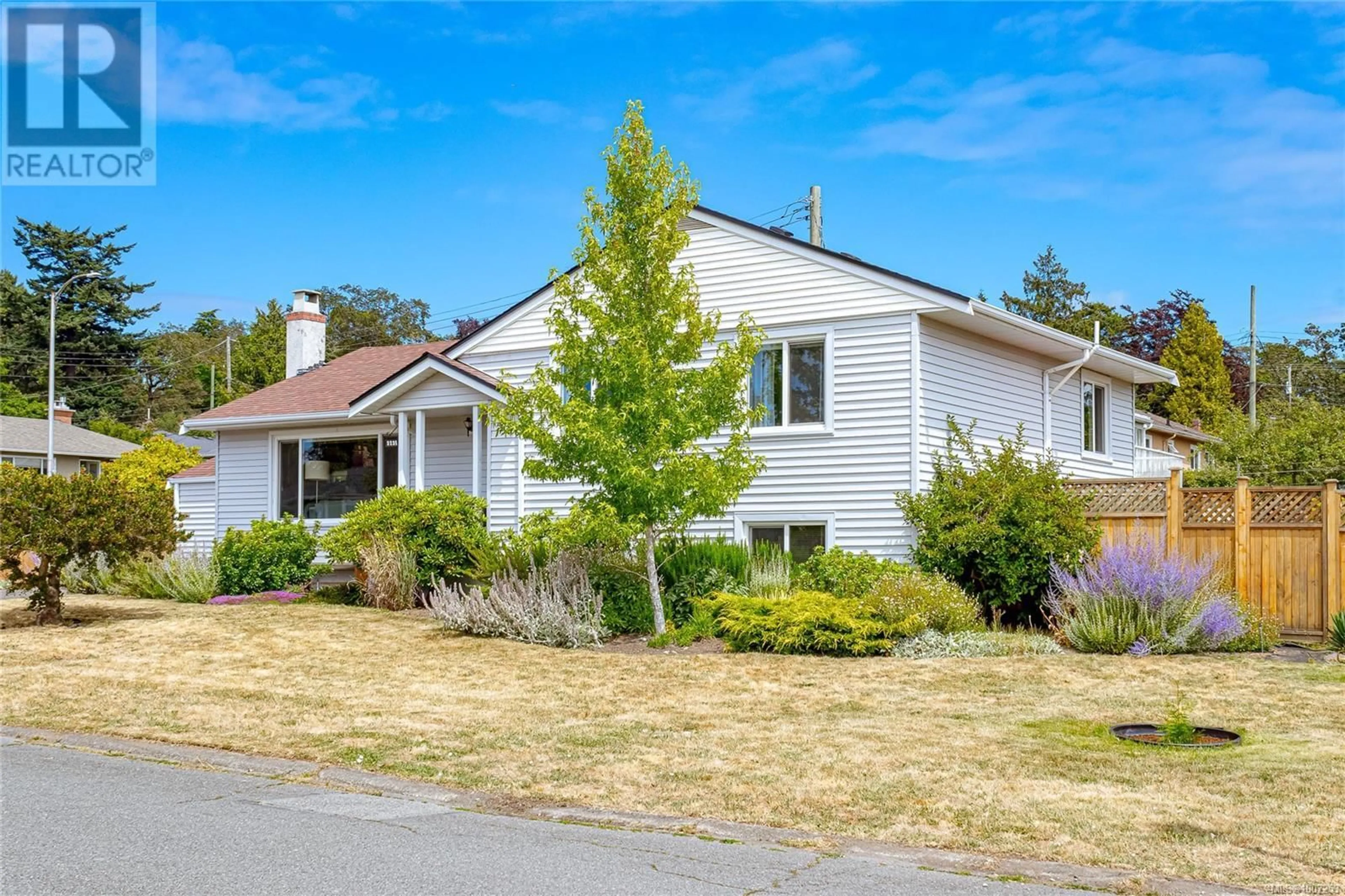 Home with vinyl exterior material, street for 3231 FRECHETTE STREET, Saanich British Columbia V8P4N8