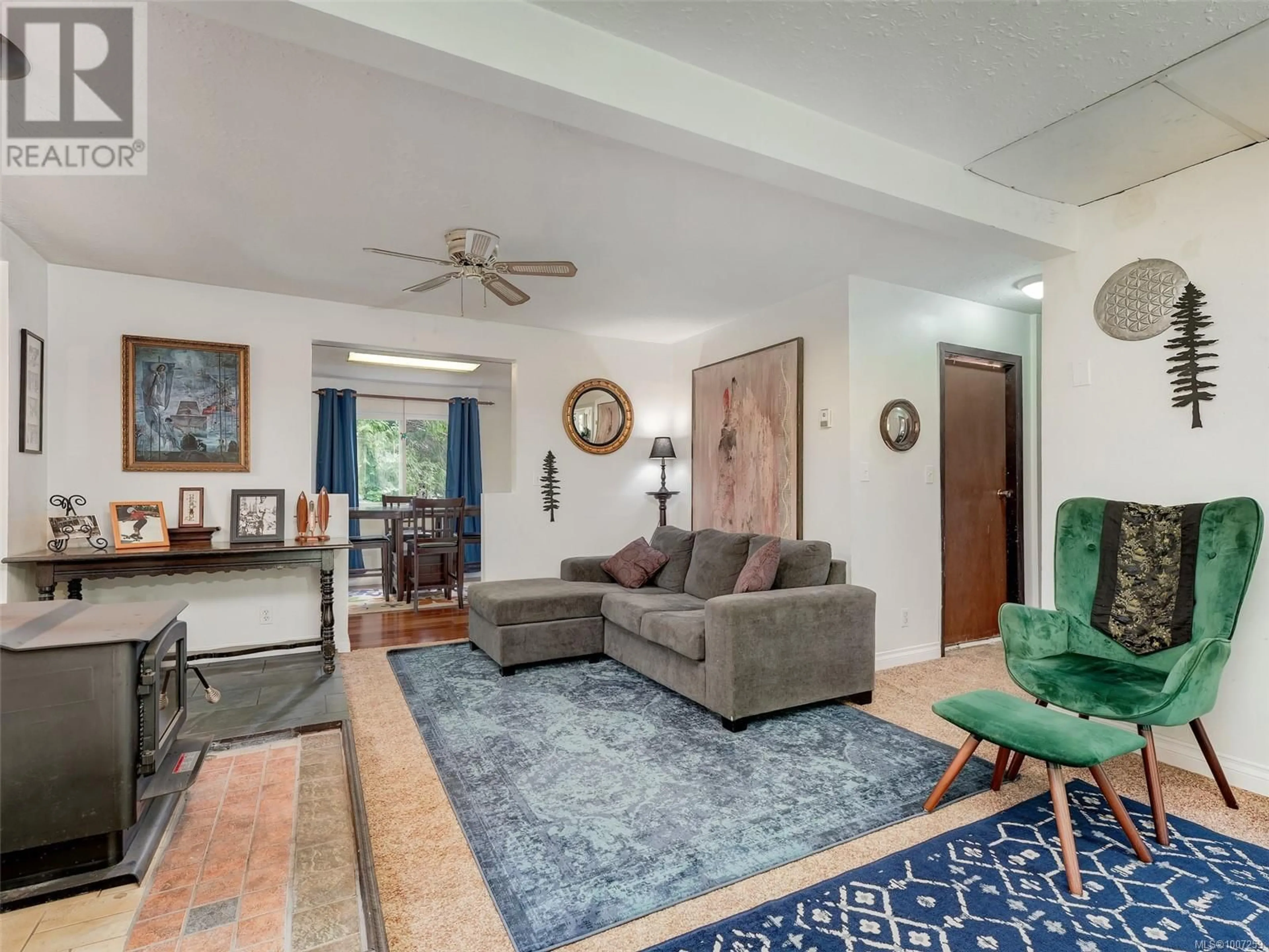 Living room with furniture, unknown for 10572 LUPINE LANE, Youbou British Columbia V0R3E1