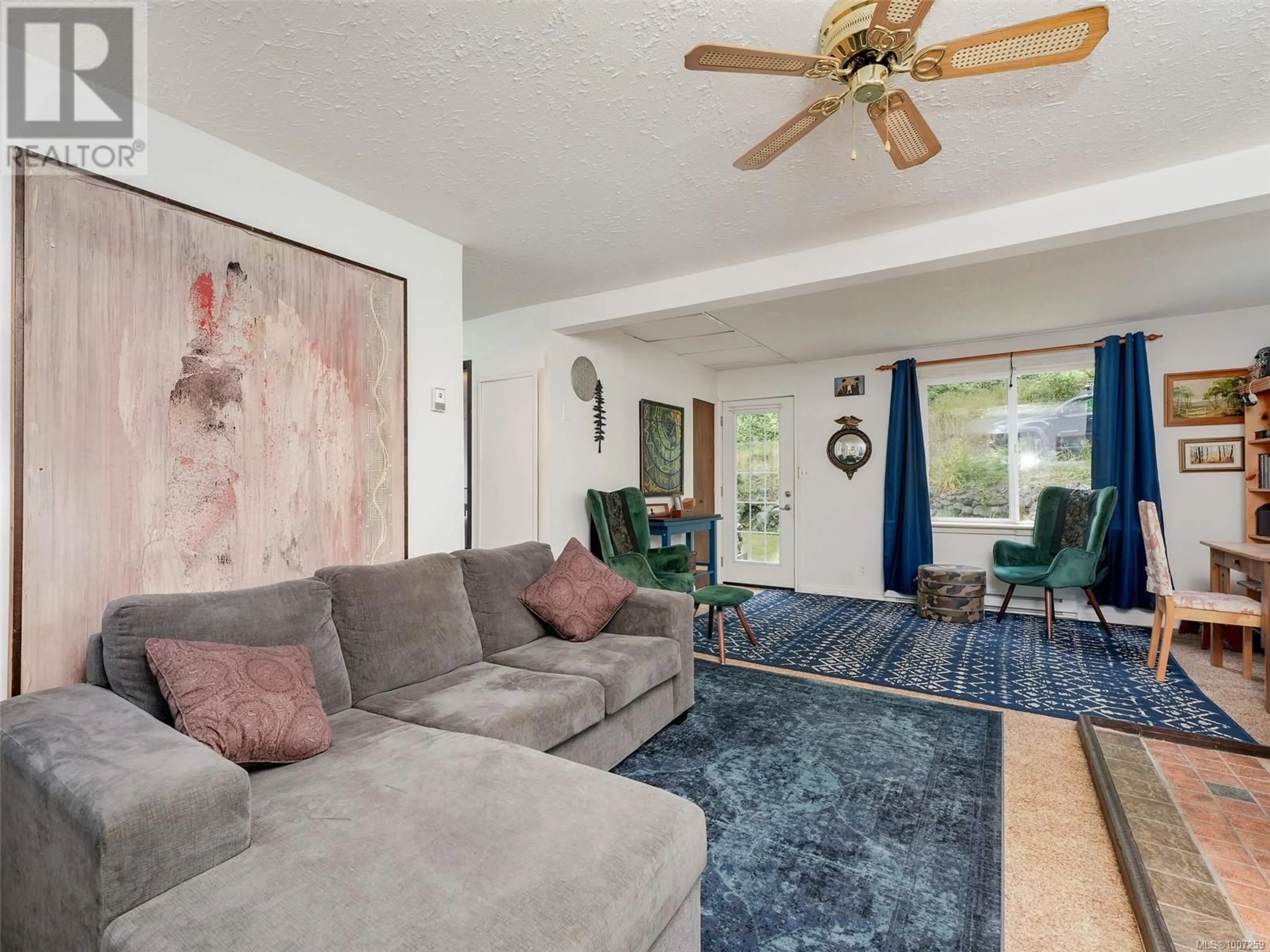 Living room with furniture, unknown for 10572 LUPINE LANE, Youbou British Columbia V0R3E1