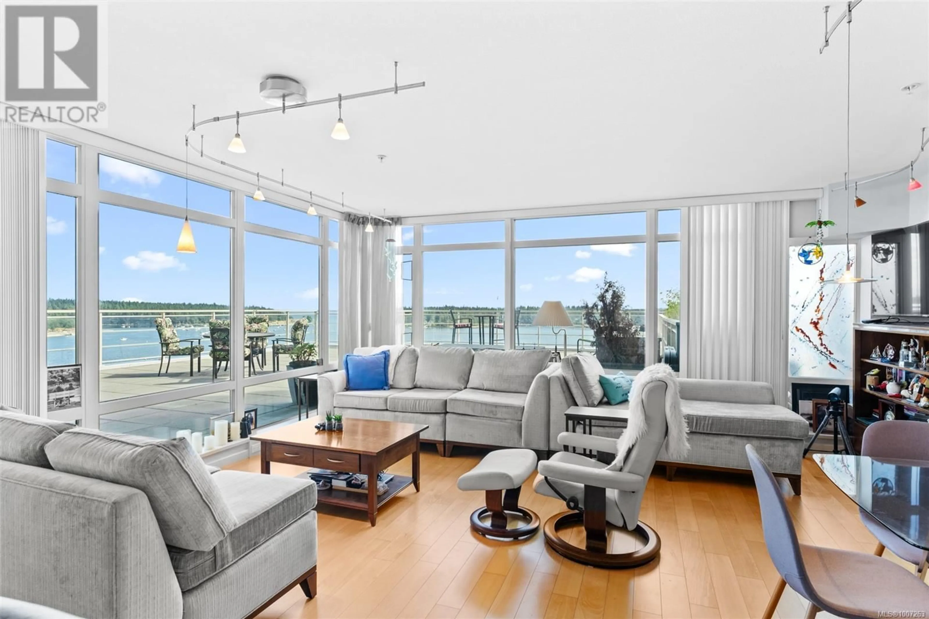 Living room with furniture, unknown for 805 - 38 FRONT STREET, Nanaimo British Columbia V9R0B8