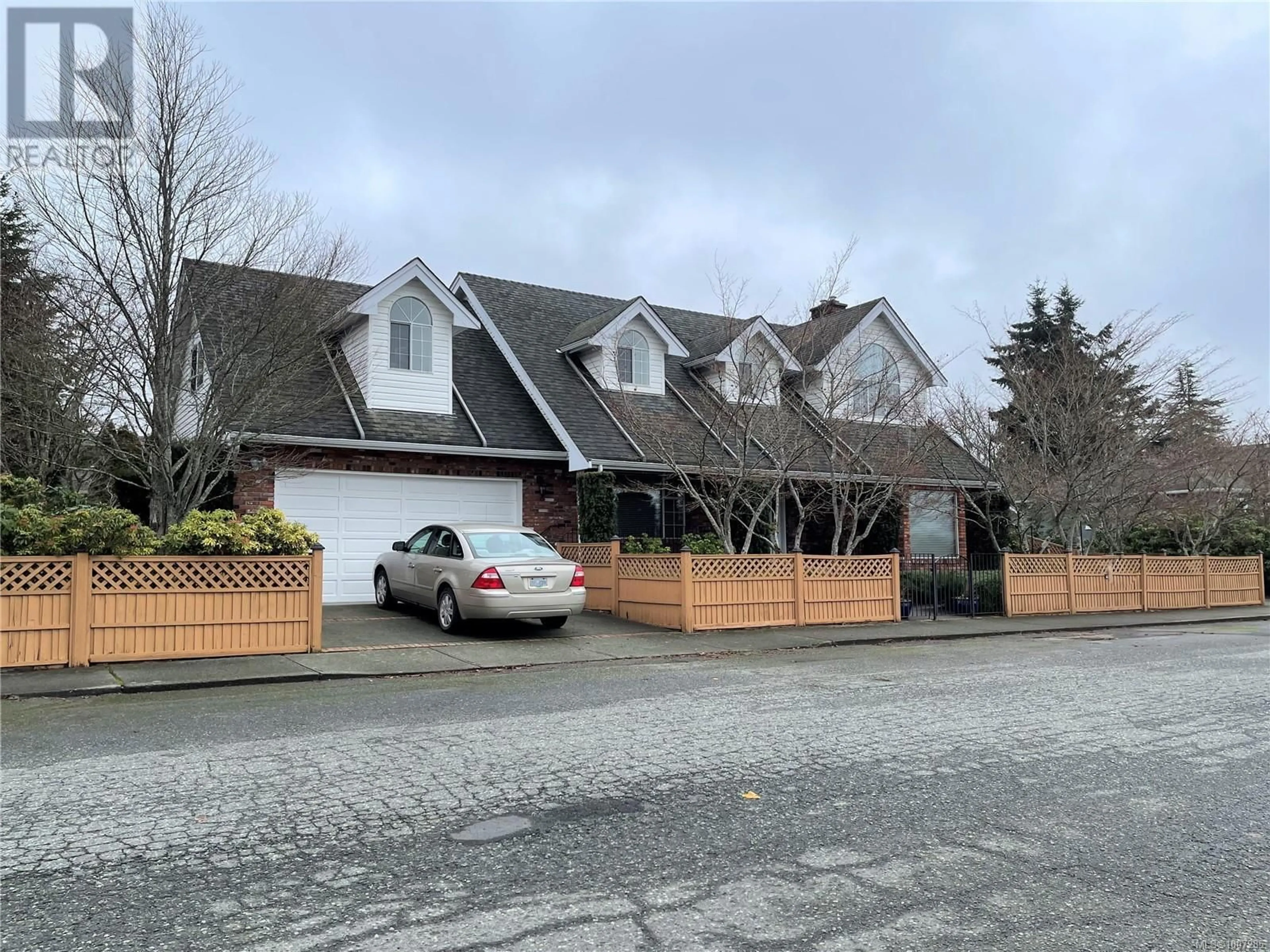A pic from outside/outdoor area/front of a property/back of a property/a pic from drone, street for 3867 5TH AVENUE, Port Alberni British Columbia V9Y4K5