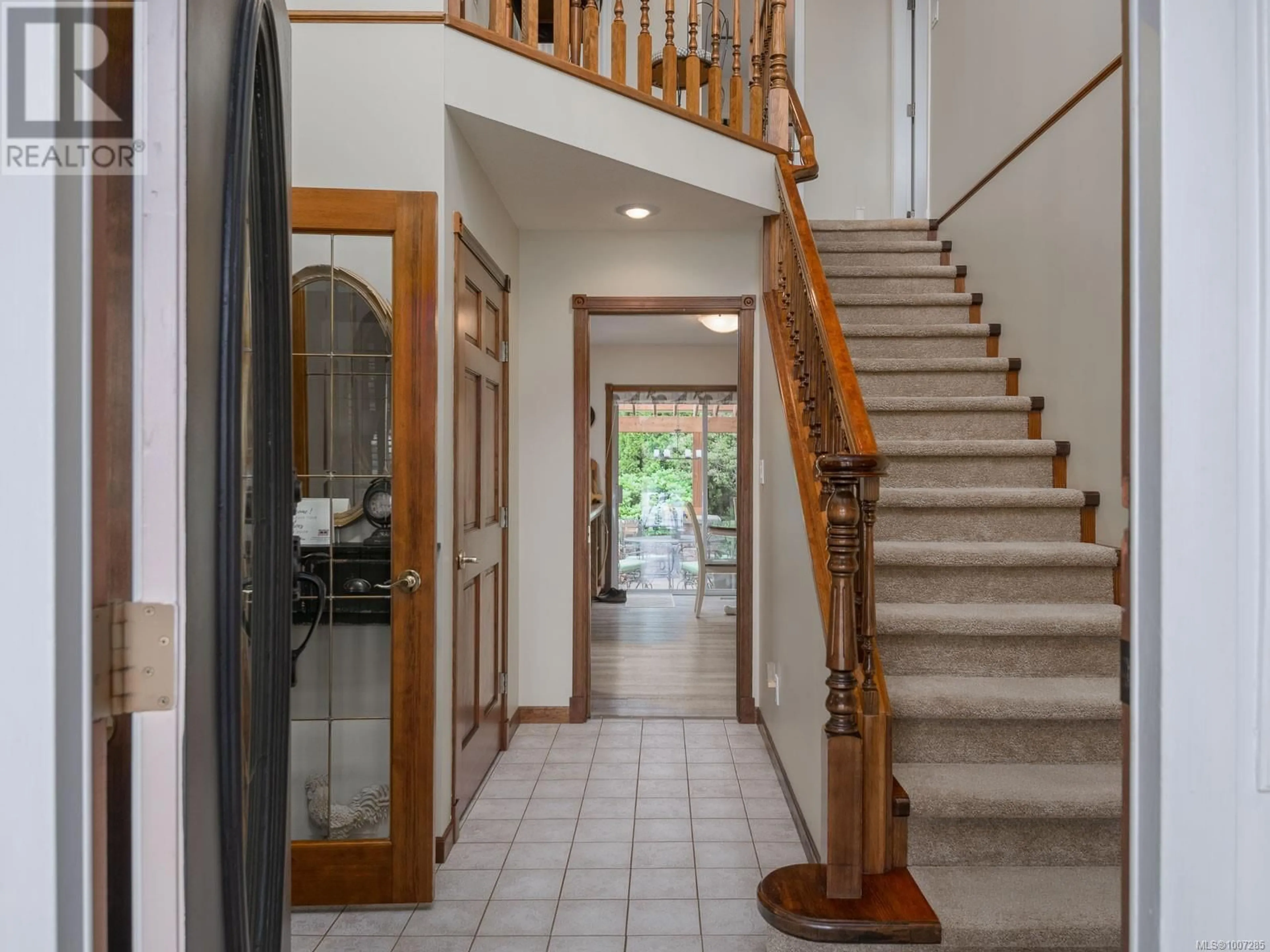 Indoor foyer for 3867 5TH AVENUE, Port Alberni British Columbia V9Y4K5
