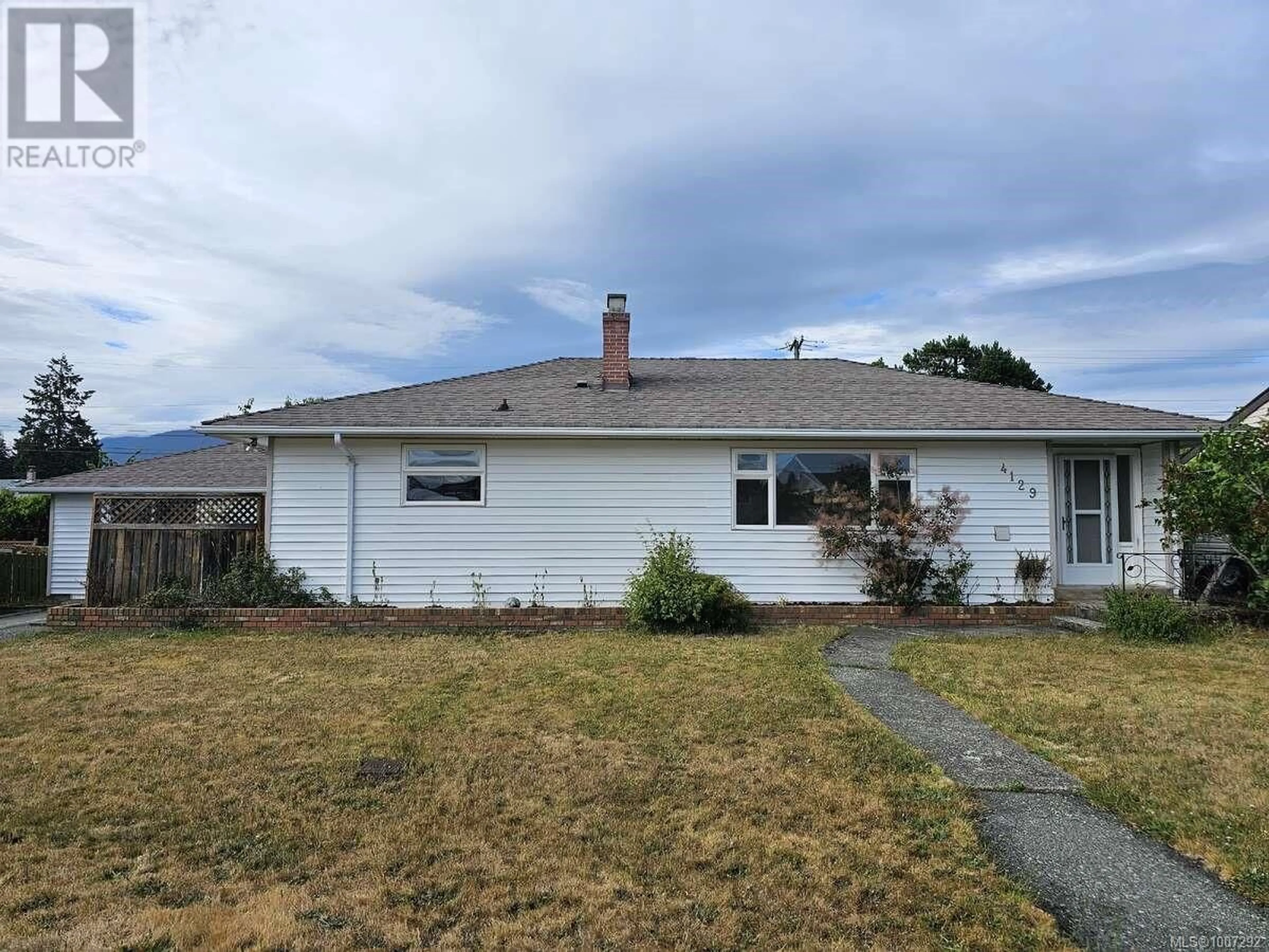 A pic from outside/outdoor area/front of a property/back of a property/a pic from drone, street for 4129 GLENSIDE ROAD, Port Alberni British Columbia V9Y5X2