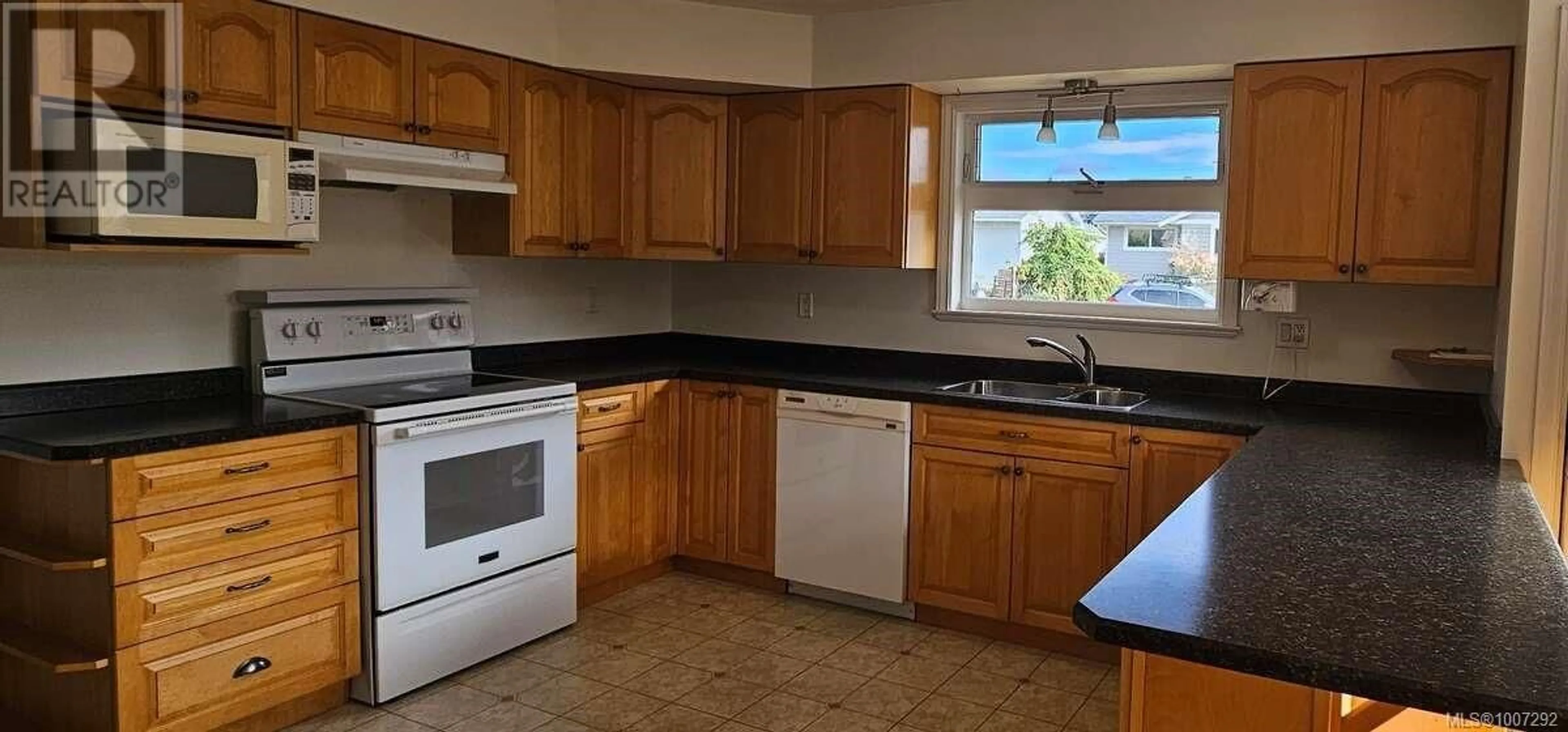 Standard kitchen, unknown for 4129 GLENSIDE ROAD, Port Alberni British Columbia V9Y5X2