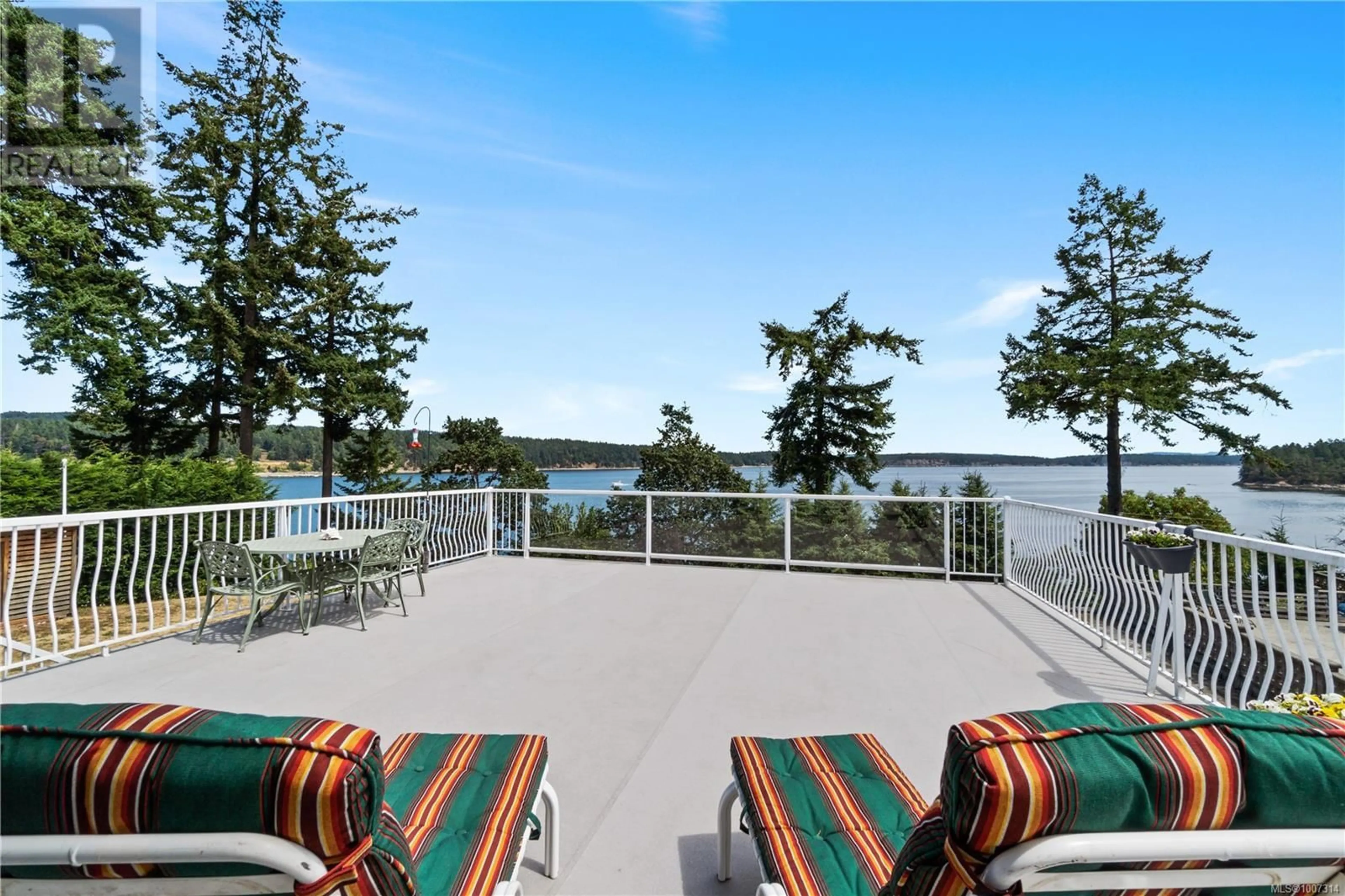 Patio, water/lake/river/ocean view for 1424 SEASPRAY BOULEVARD, Nanaimo British Columbia V9X1P5