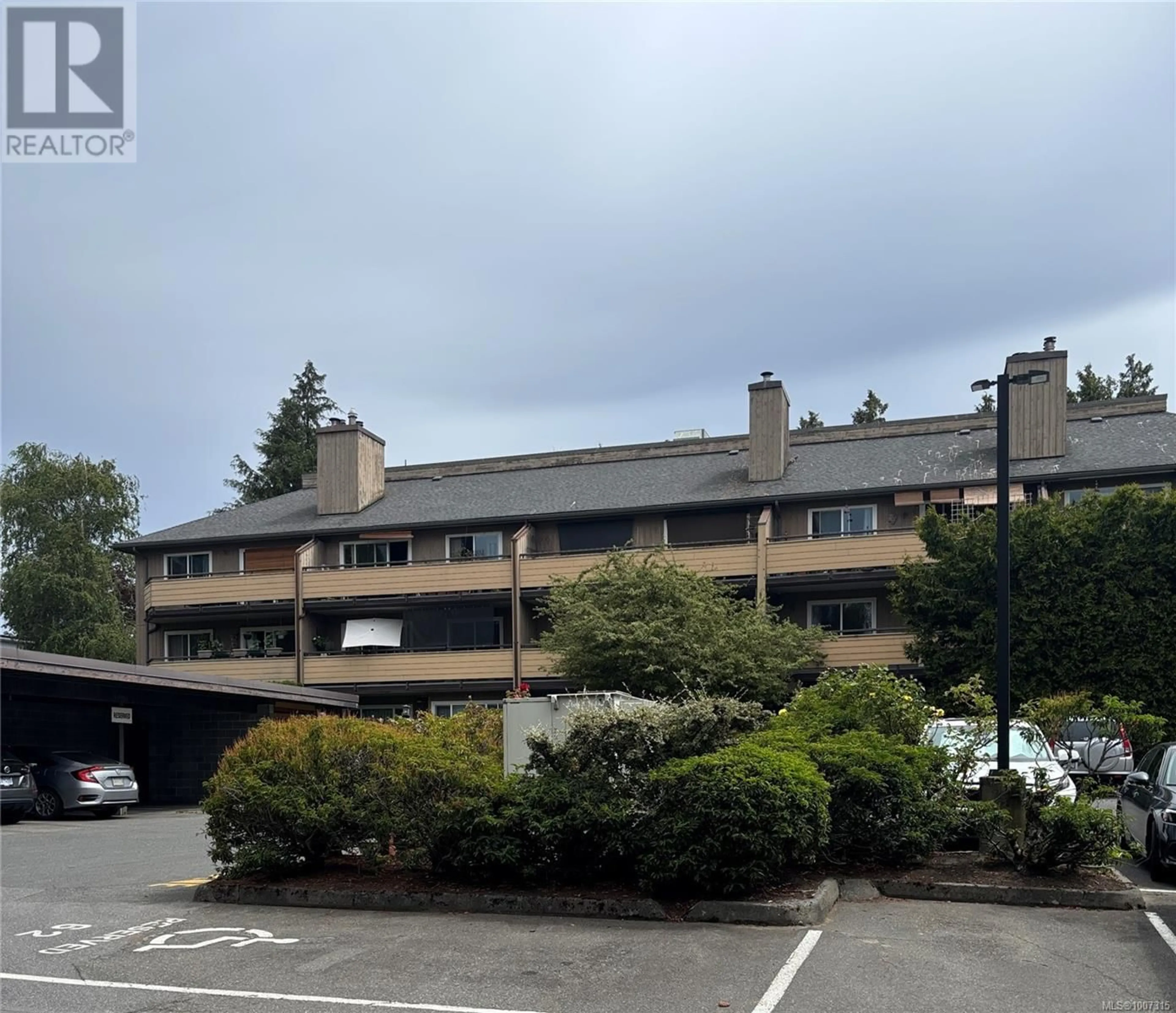 Unknown for 308 - 3225 ALDER STREET, Victoria British Columbia V8X1P3