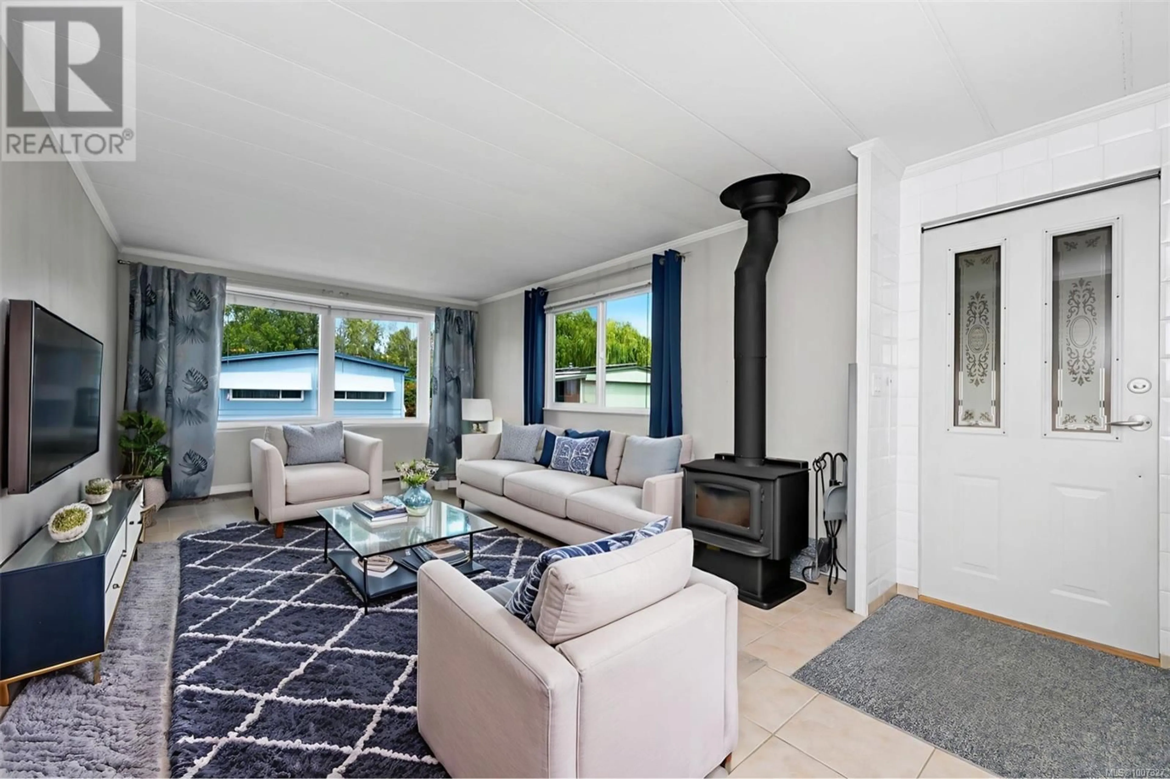 Living room with furniture, unknown for 265 - 2885 BOYS ROAD, Duncan British Columbia V9L4Y9