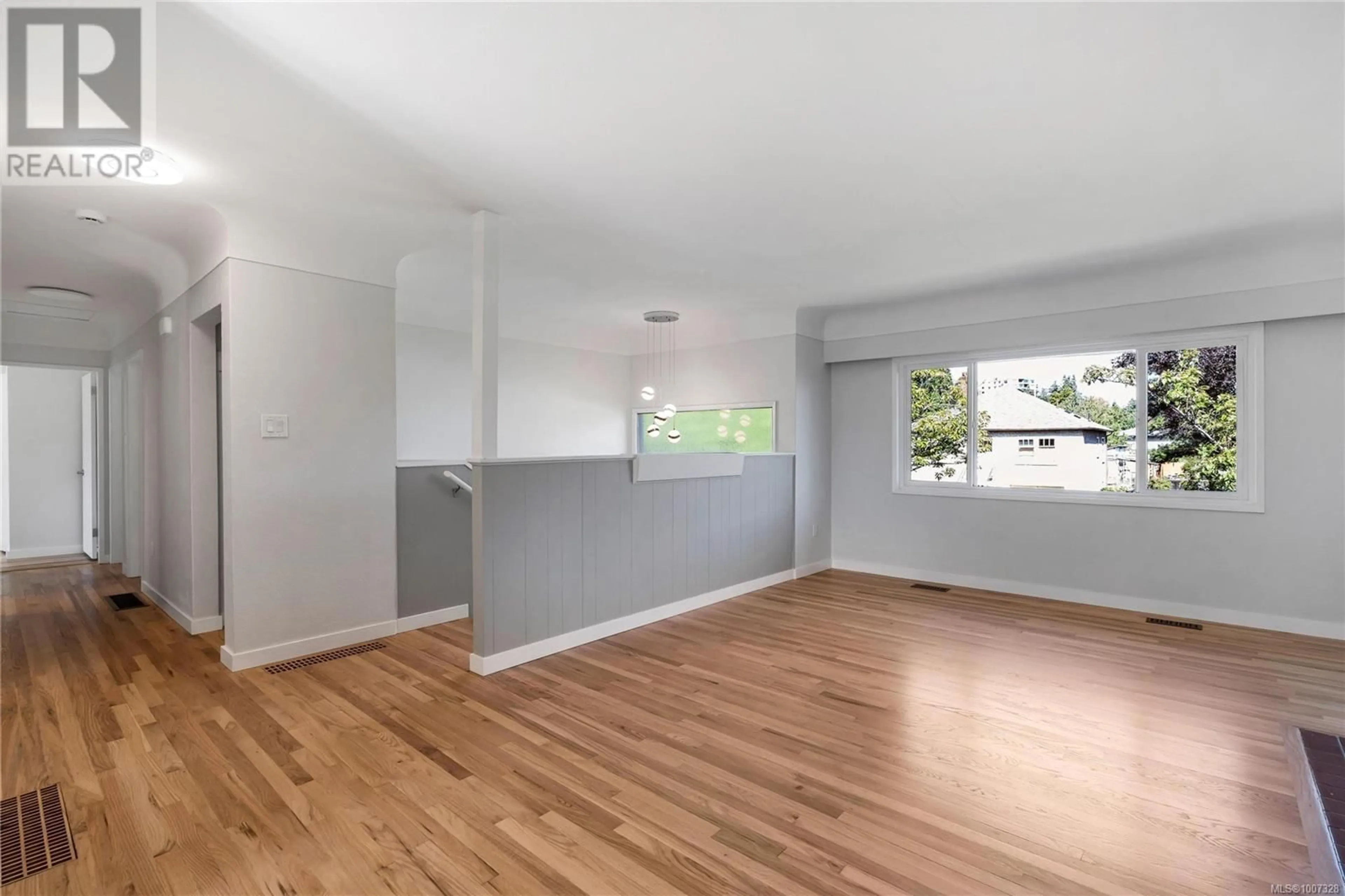 A pic of a room for 1431 EDGEWARE ROAD, Victoria British Columbia V8T2J4