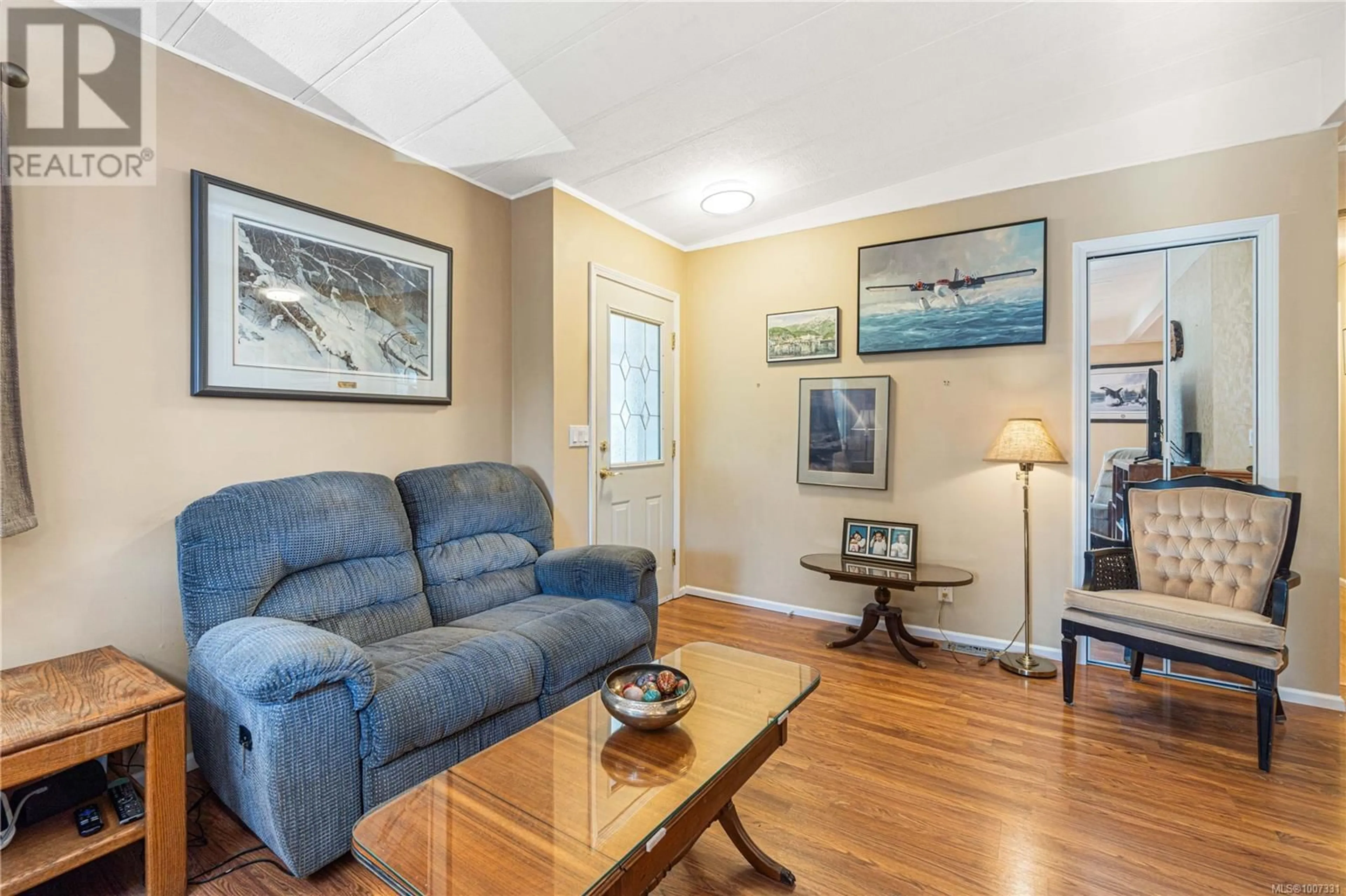 Living room with furniture, unknown for 40 - 2501 LABIEUX ROAD, Nanaimo British Columbia V9T5A6