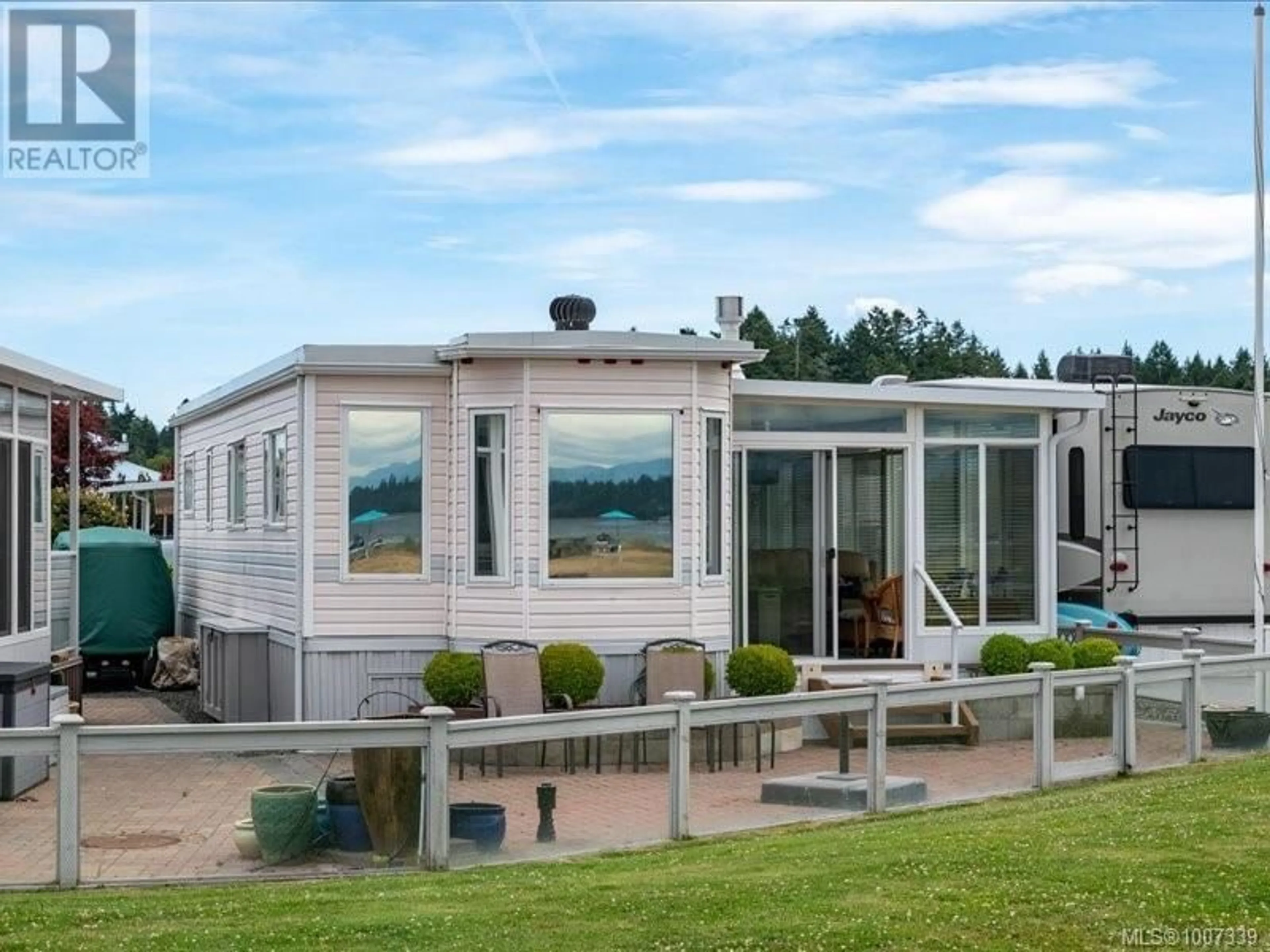 Home with vinyl exterior material, water/lake/river/ocean view for A17 - 200 CORFIELD STREET, Parksville British Columbia V9P2S5