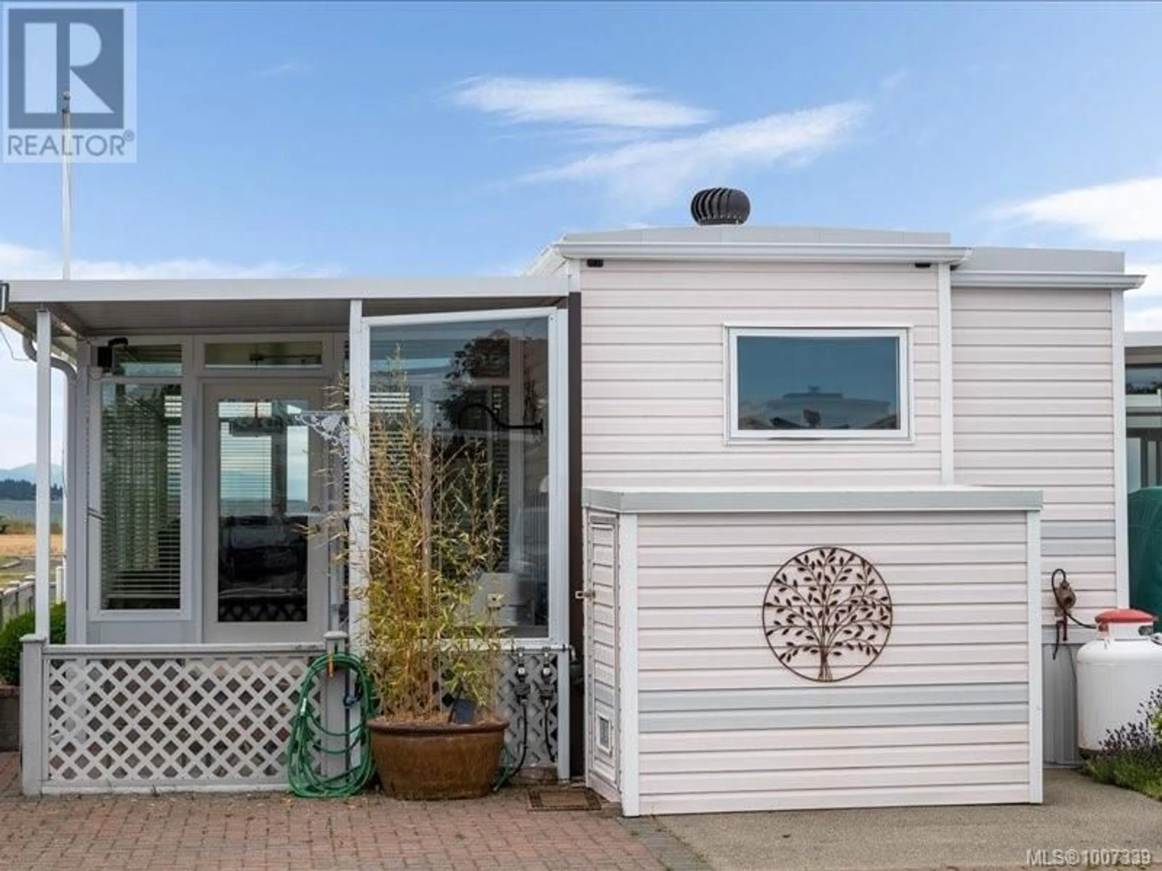 Home with vinyl exterior material, street for A17 - 200 CORFIELD STREET, Parksville British Columbia V9P2S5