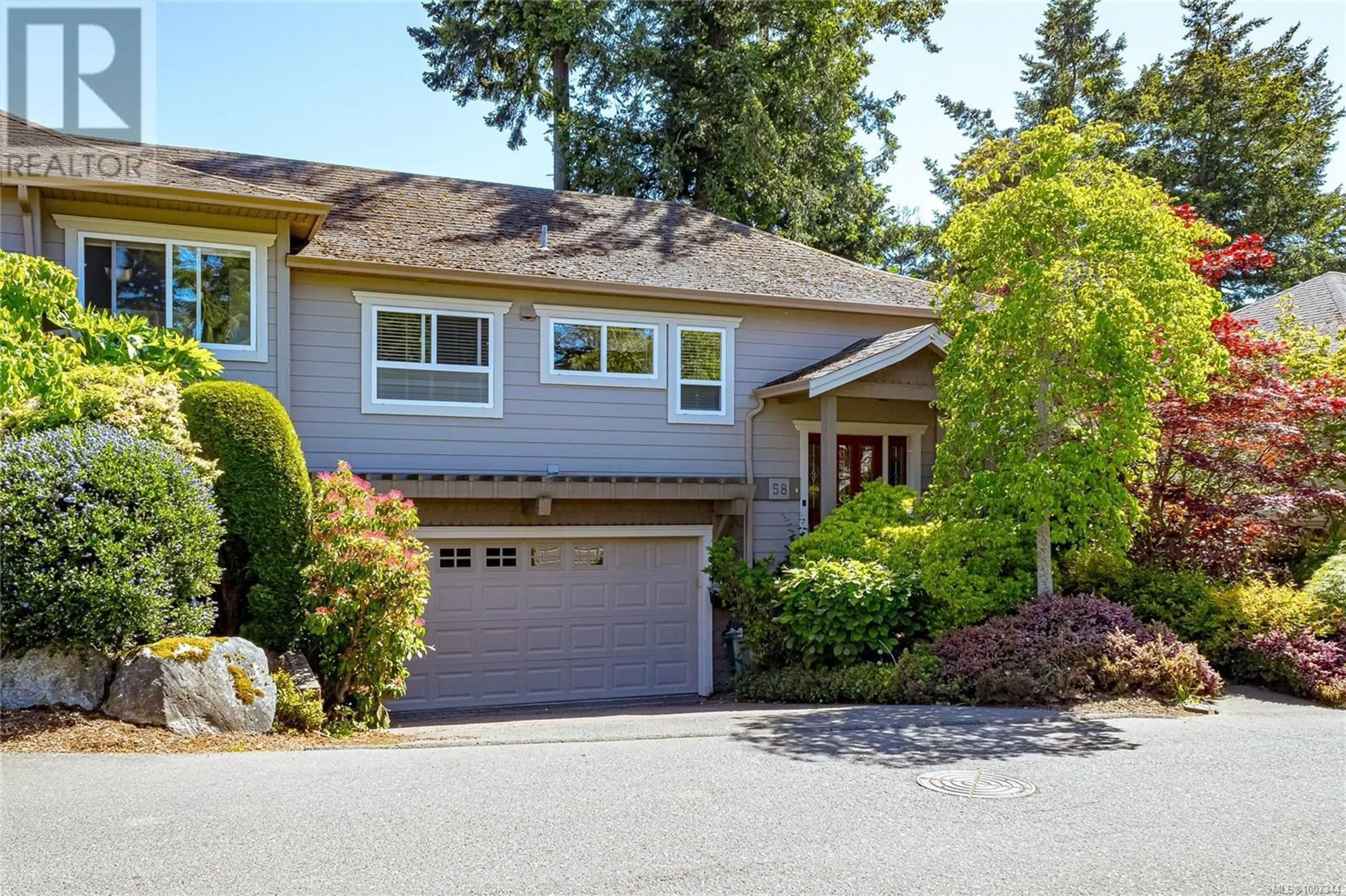 Home with vinyl exterior material, street for 58 - 118 ALDERSMITH PLACE, View Royal British Columbia V9A7M9