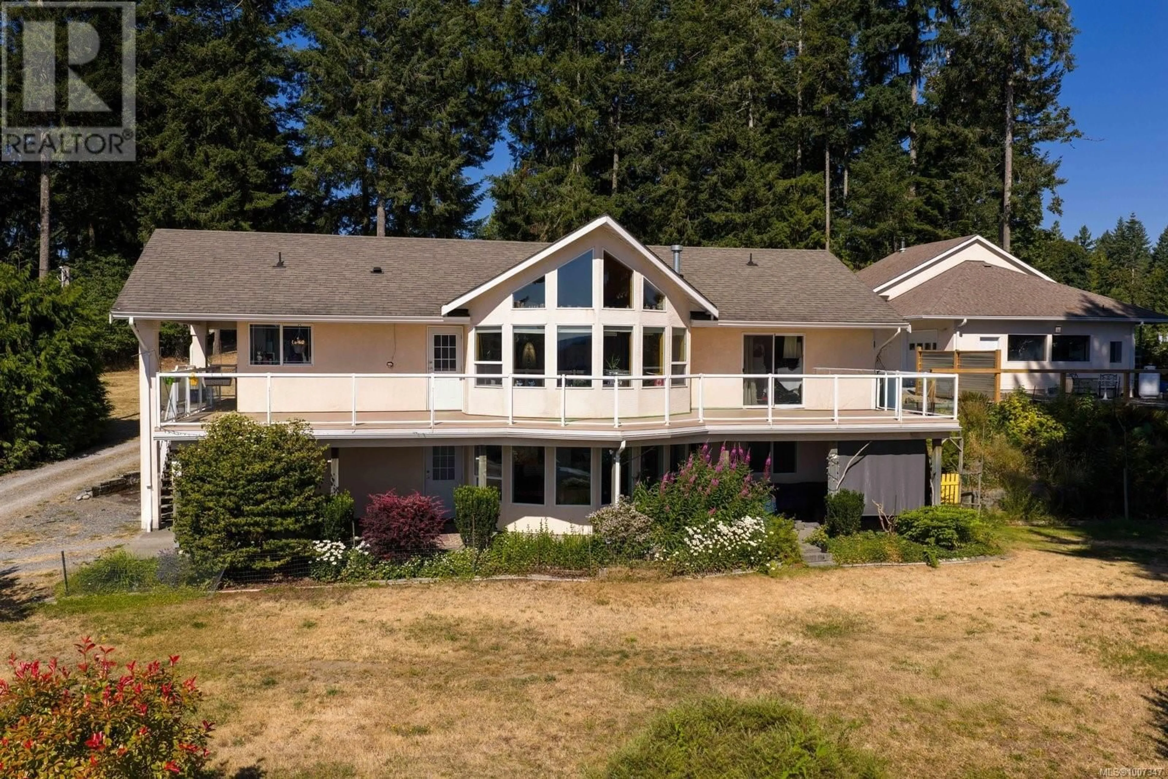 A pic from outside/outdoor area/front of a property/back of a property/a pic from drone, mountain view for 2894 HORTON ROAD, Mill Bay British Columbia V0R2P3
