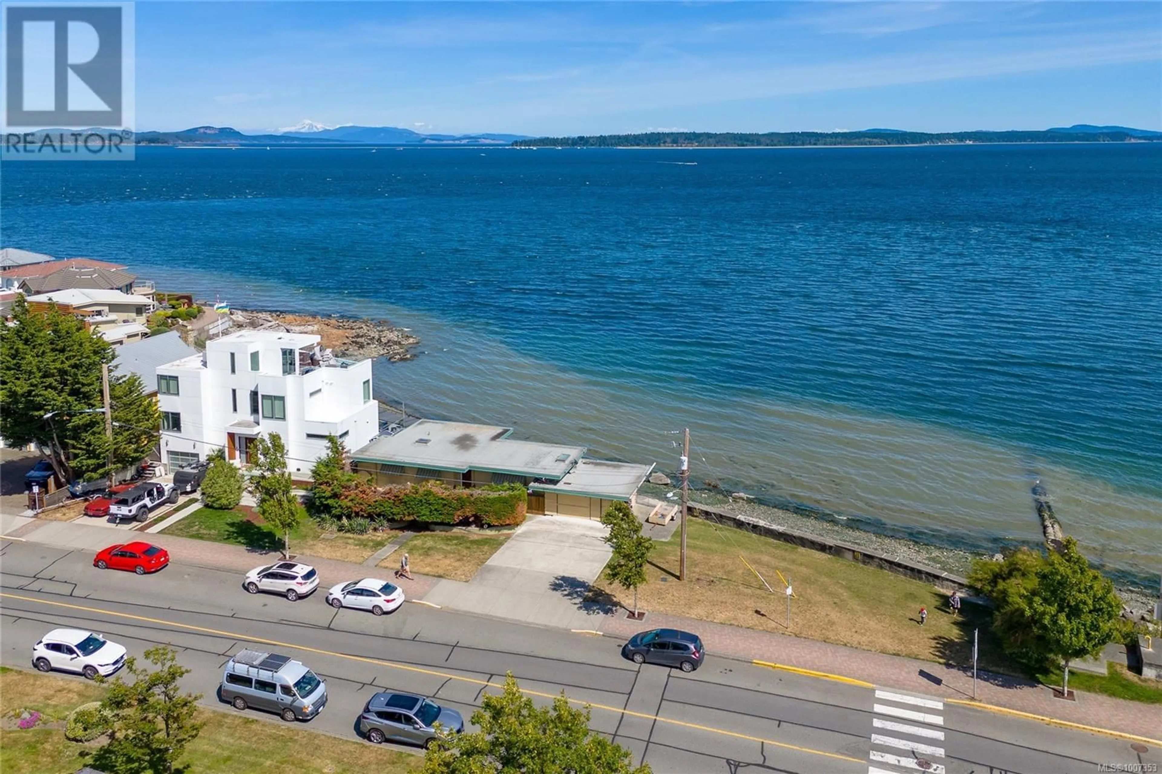 A pic from outside/outdoor area/front of a property/back of a property/a pic from drone, water/lake/river/ocean view for 9625 FIRST STREET, Sidney British Columbia V8L2W7