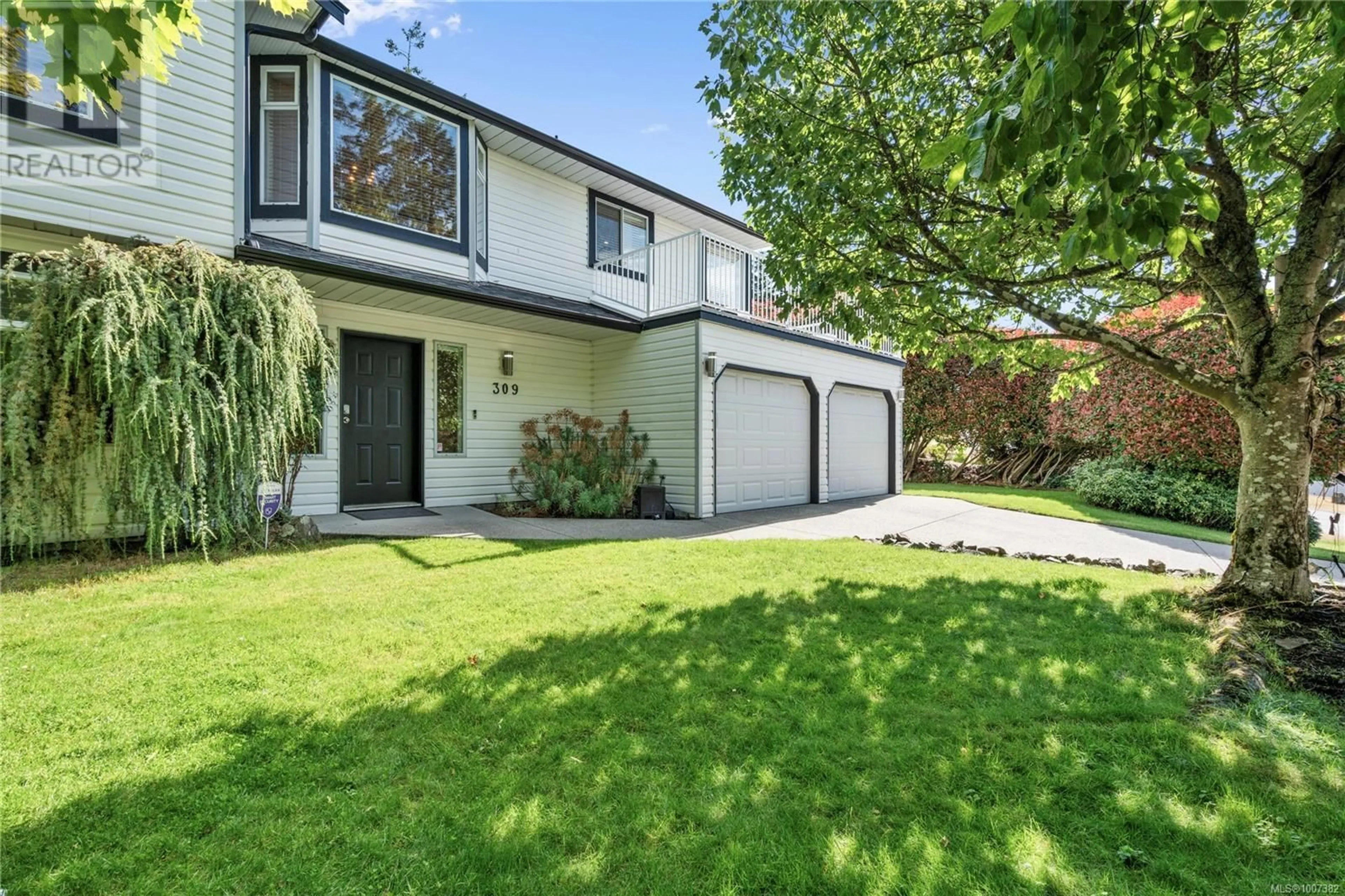 A pic from outside/outdoor area/front of a property/back of a property/a pic from drone, street for 309 NOTTINGHAM DRIVE, Nanaimo British Columbia V9T4T1
