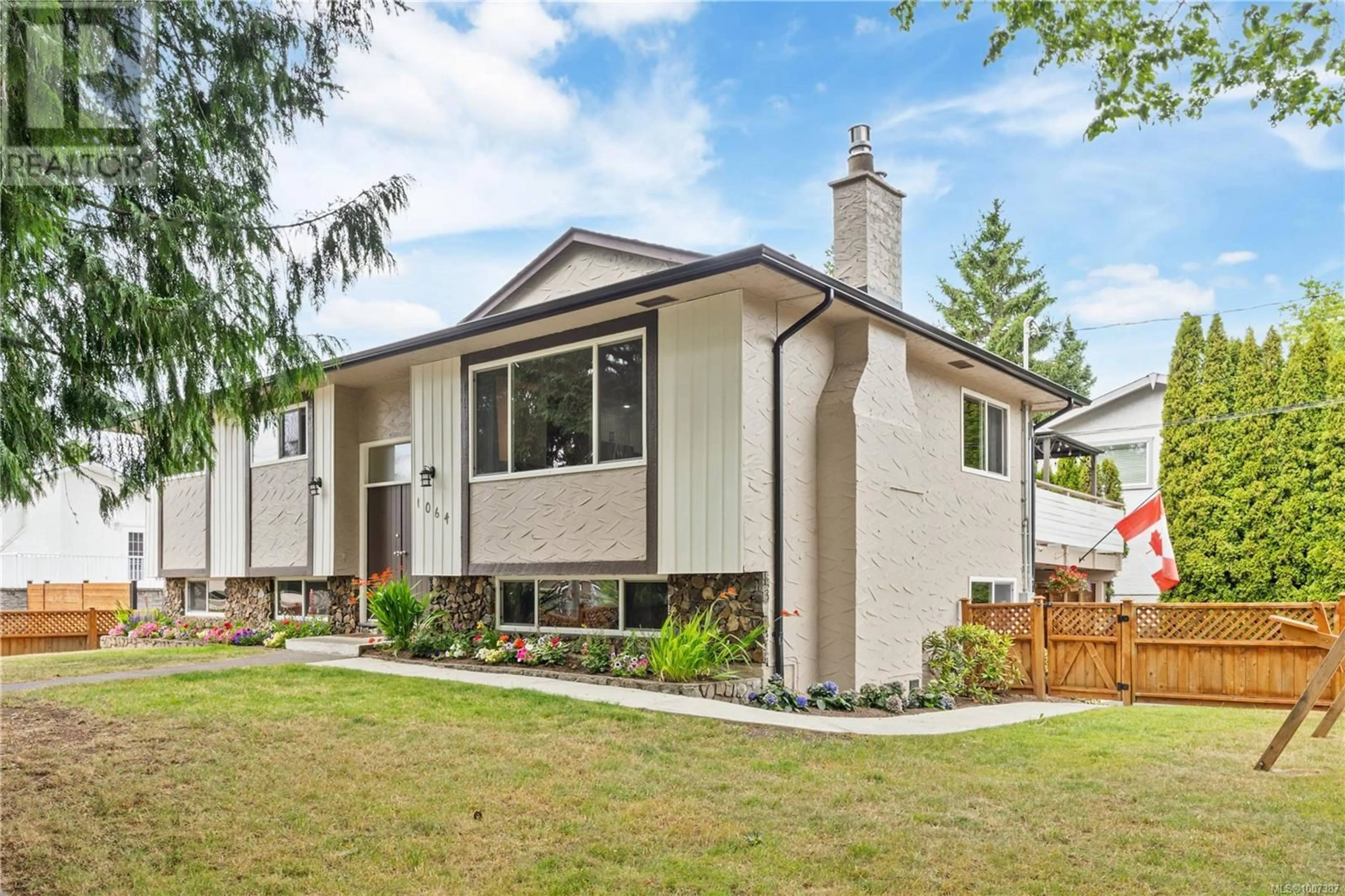 Home with vinyl exterior material, street for 1064 VERDIER AVENUE, Central Saanich British Columbia V8M1E6