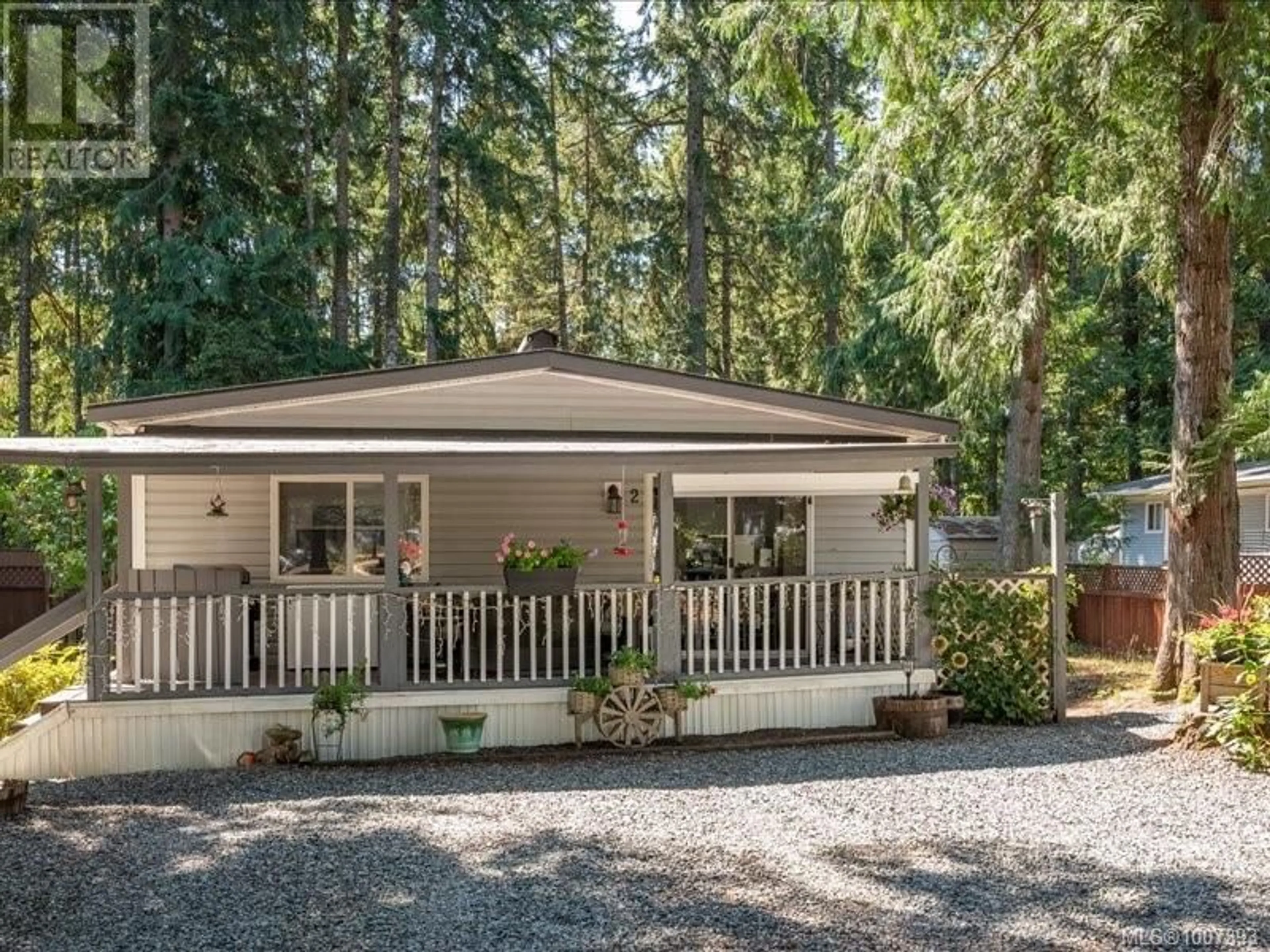 Home with vinyl exterior material, unknown for 2 - 1310 SPRUSTON ROAD, Nanaimo British Columbia V9X1R2