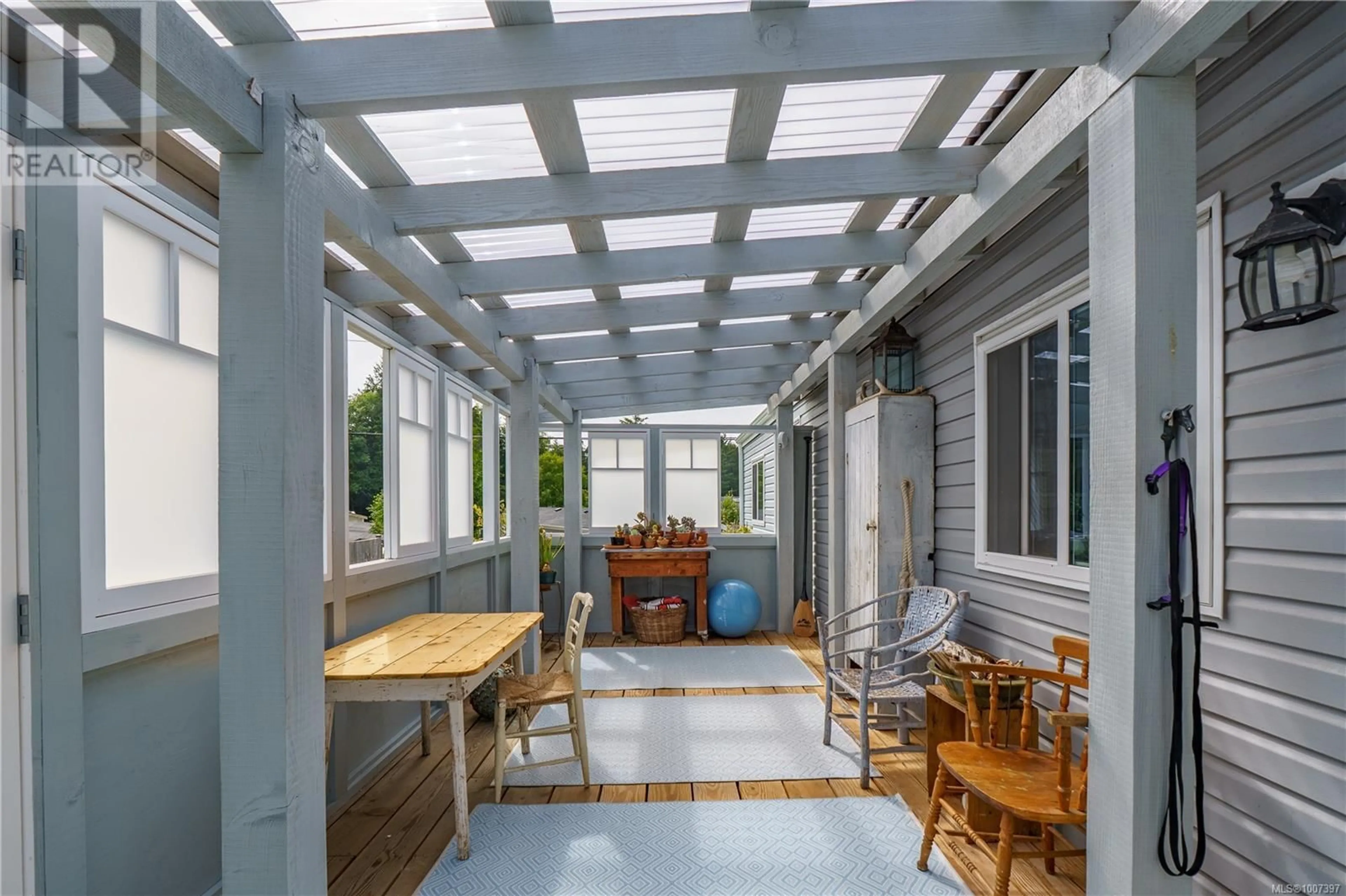 Patio, street for 423 HUMPBACK PLACE, Ucluelet British Columbia V0R3A0