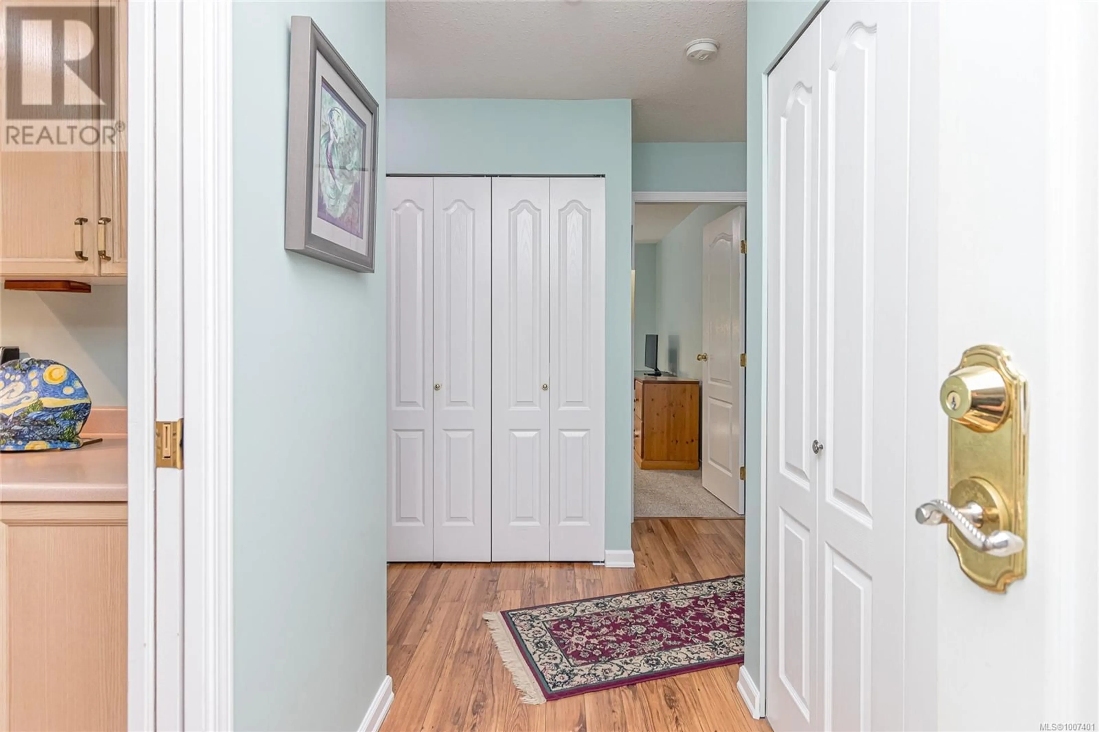 Indoor entryway for 202 - 254 FIRST STREET, Duncan British Columbia V9L1R2