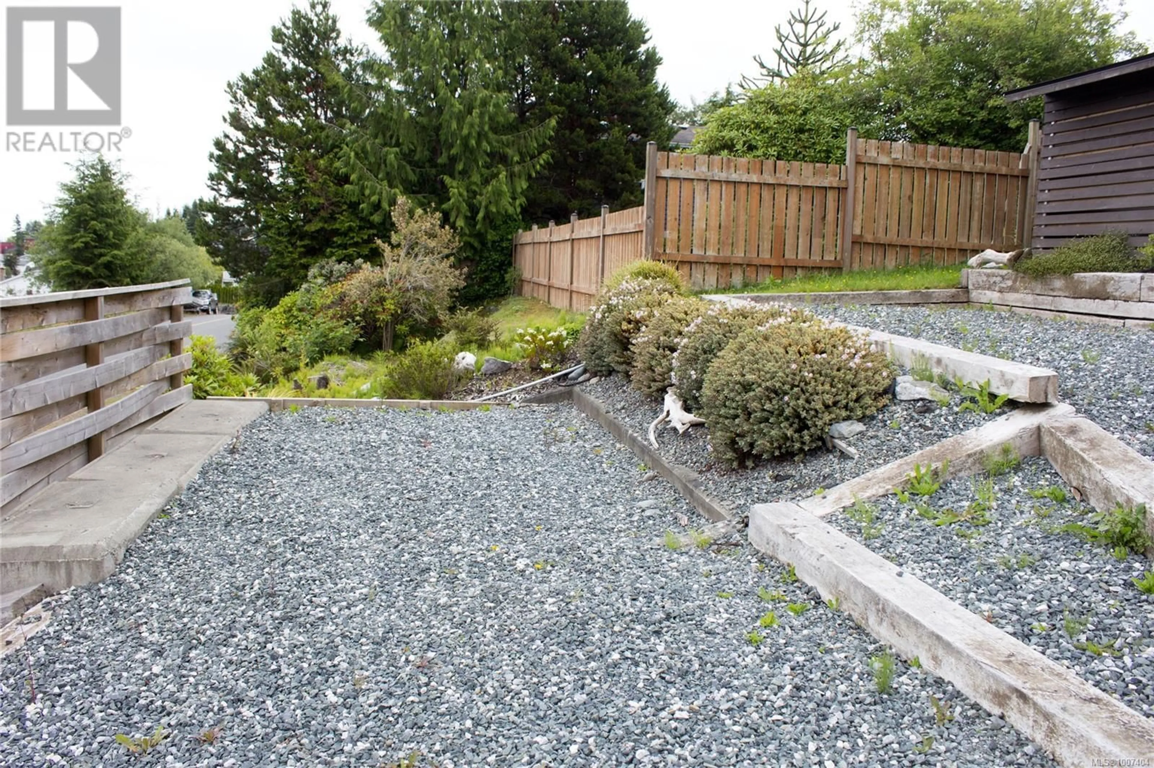 Patio, water/lake/river/ocean view for 2141 CAMOSUN CRESCENT, Port McNeill British Columbia V0N2R0