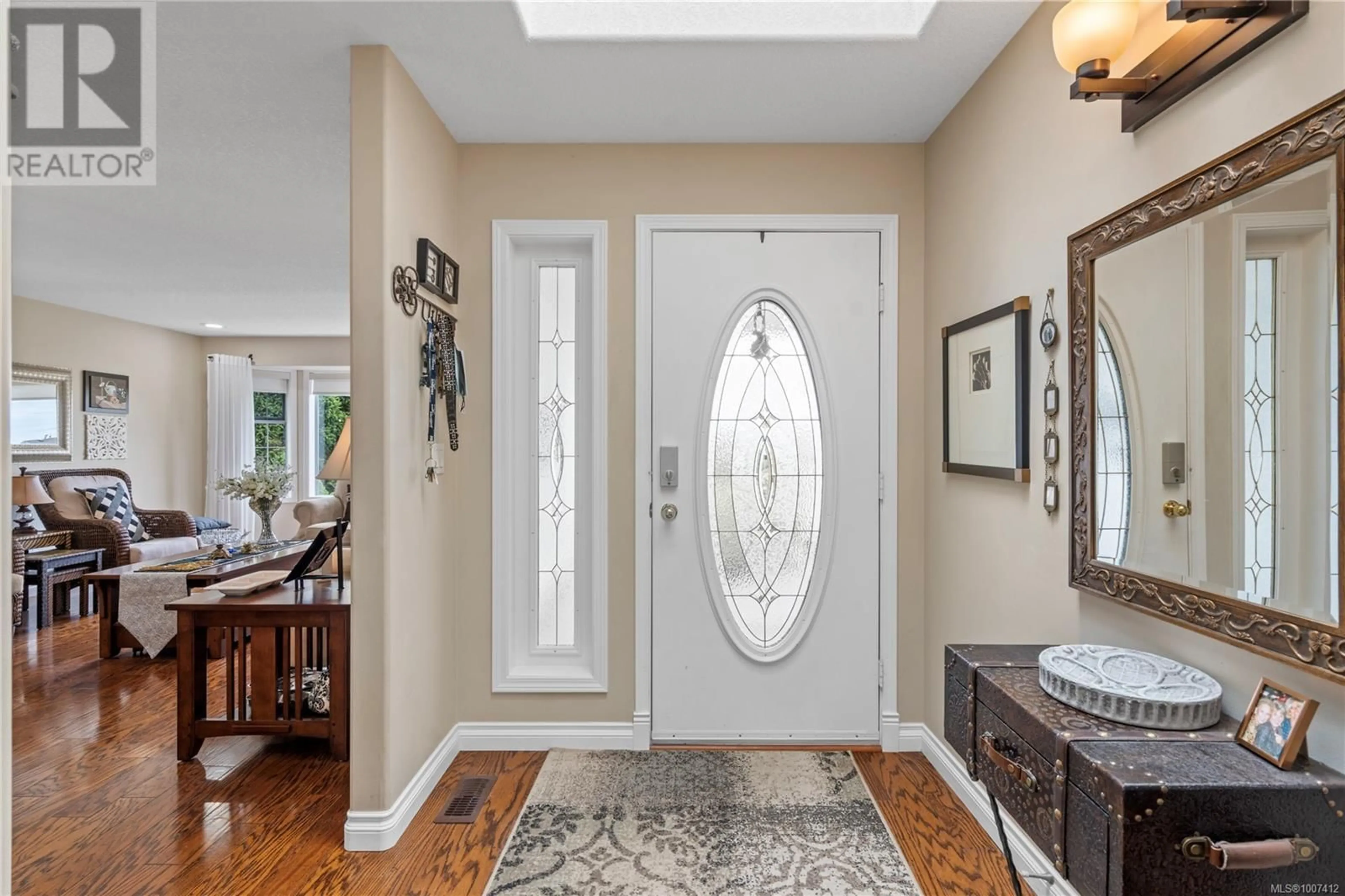 Indoor entryway for 1072 ROBERTON BOULEVARD, Parksville British Columbia V9P2N9