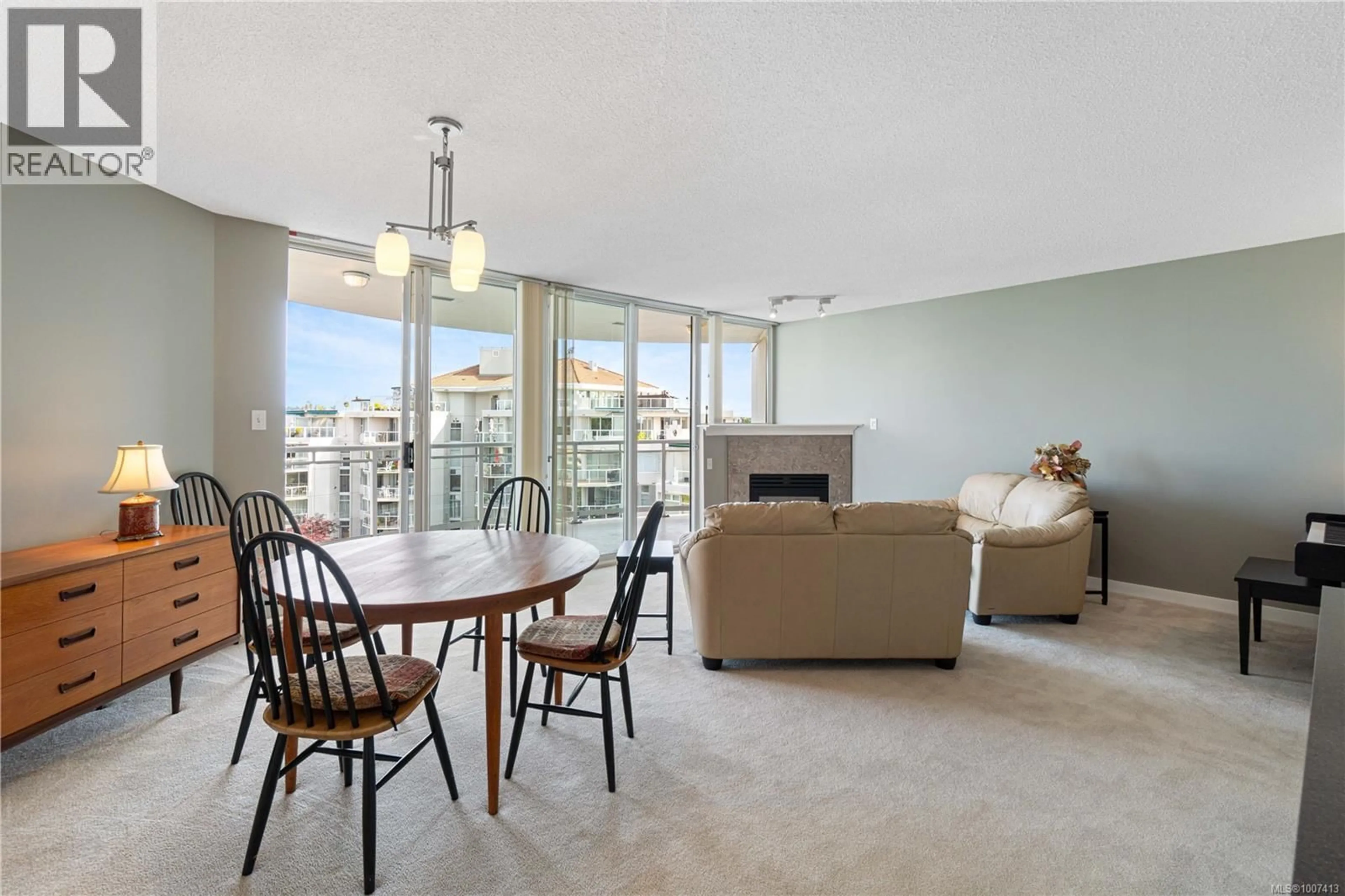 Living room with furniture, unknown for 604 - 154 PROMENADE DRIVE, Nanaimo British Columbia V9R6Y3