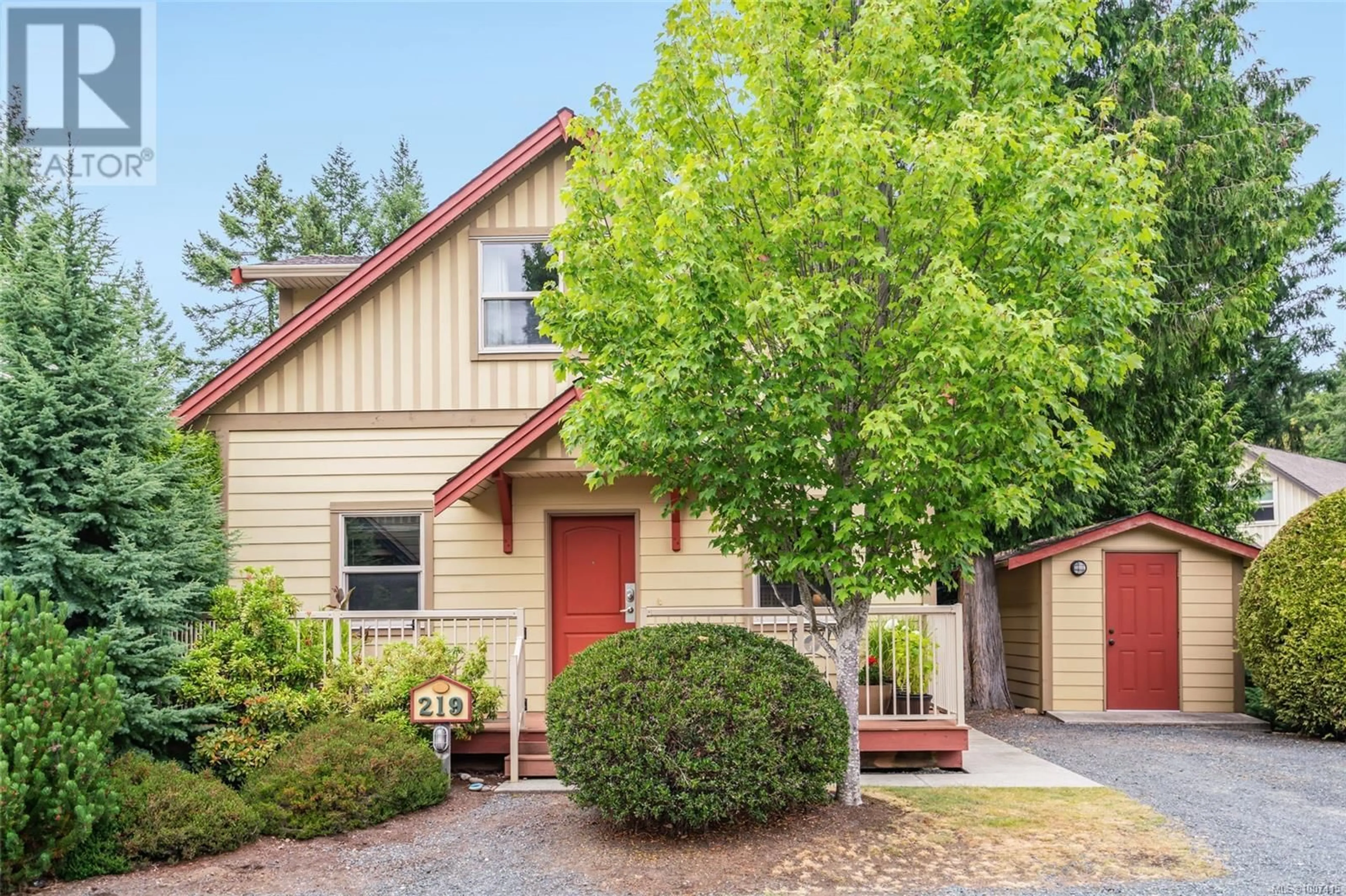 Home with vinyl exterior material, street for 219 - 1130 RESORT DRIVE, Parksville British Columbia V9P2E3