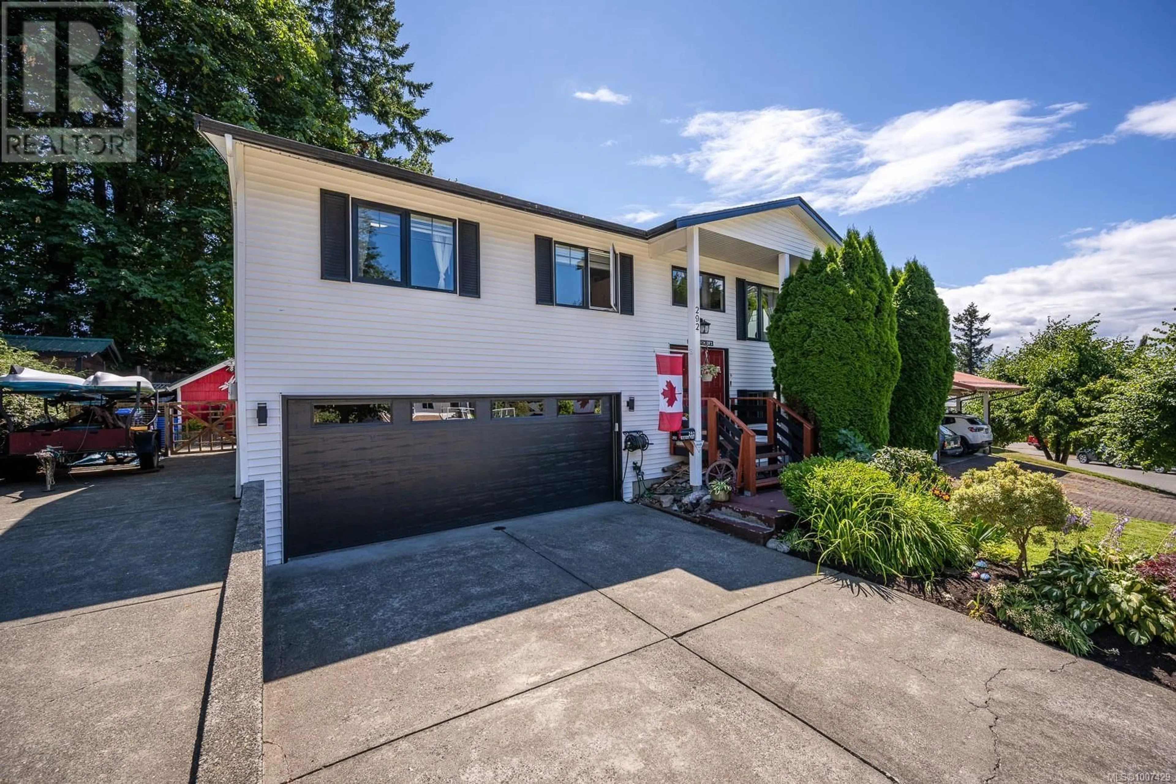 Home with vinyl exterior material, street for 292 NIM NIM PLACE, Courtenay British Columbia V9N8A5