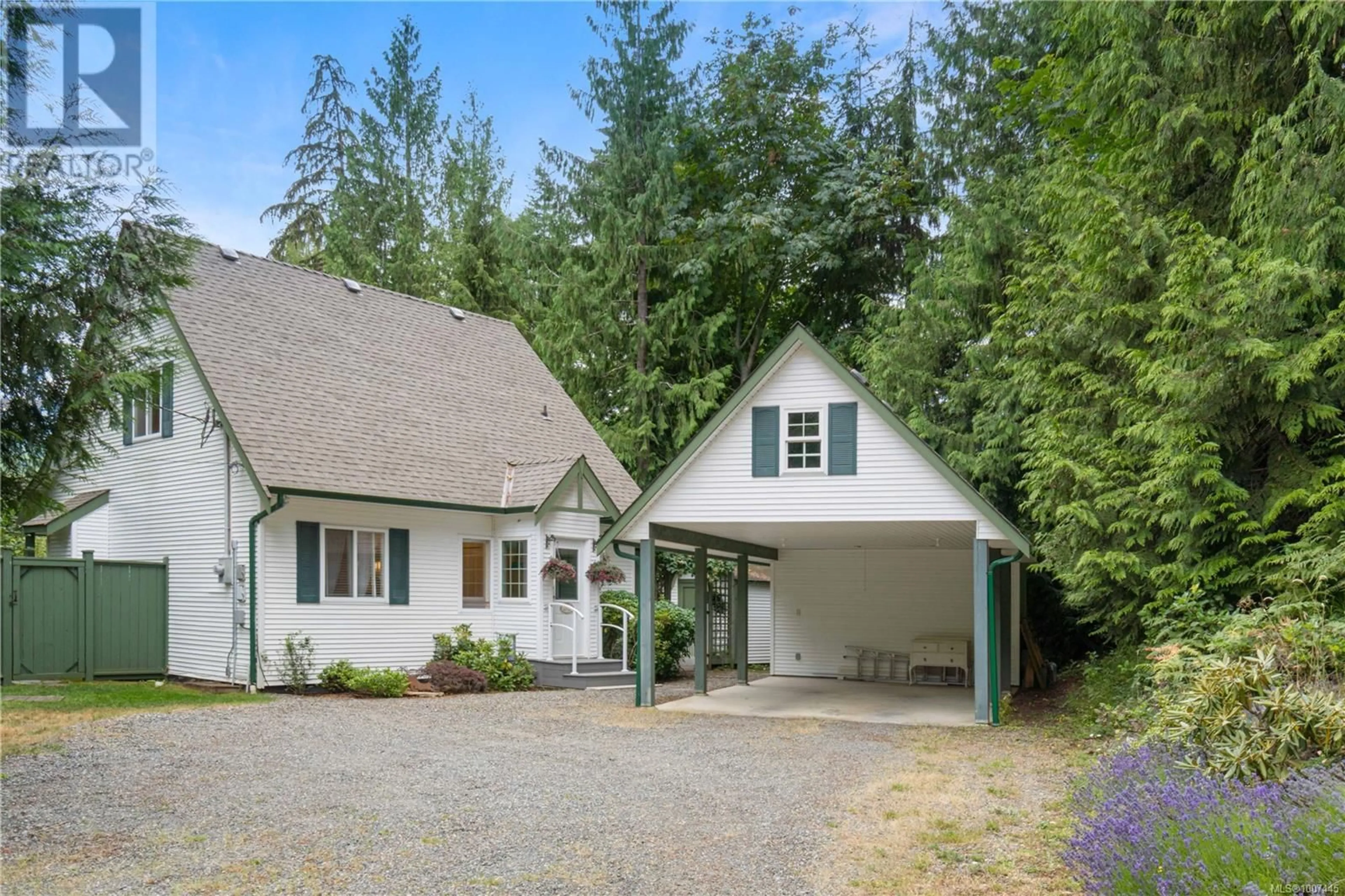 Home with vinyl exterior material, street for 1651 ABBEY ROAD, Qualicum Beach British Columbia V9K2S3