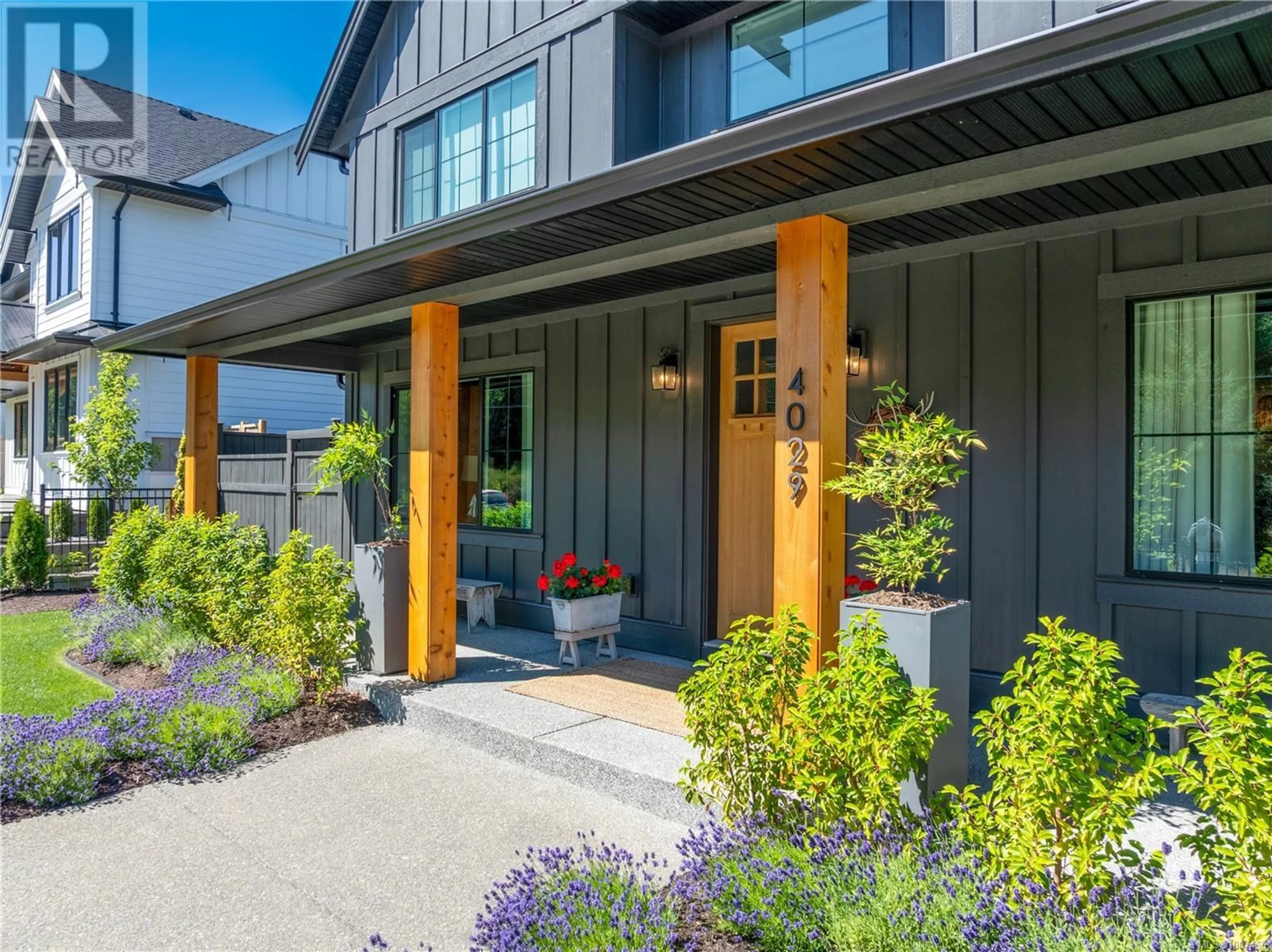 Indoor entryway for 4029 BUCKSTONE ROAD, Courtenay British Columbia V9N0B4