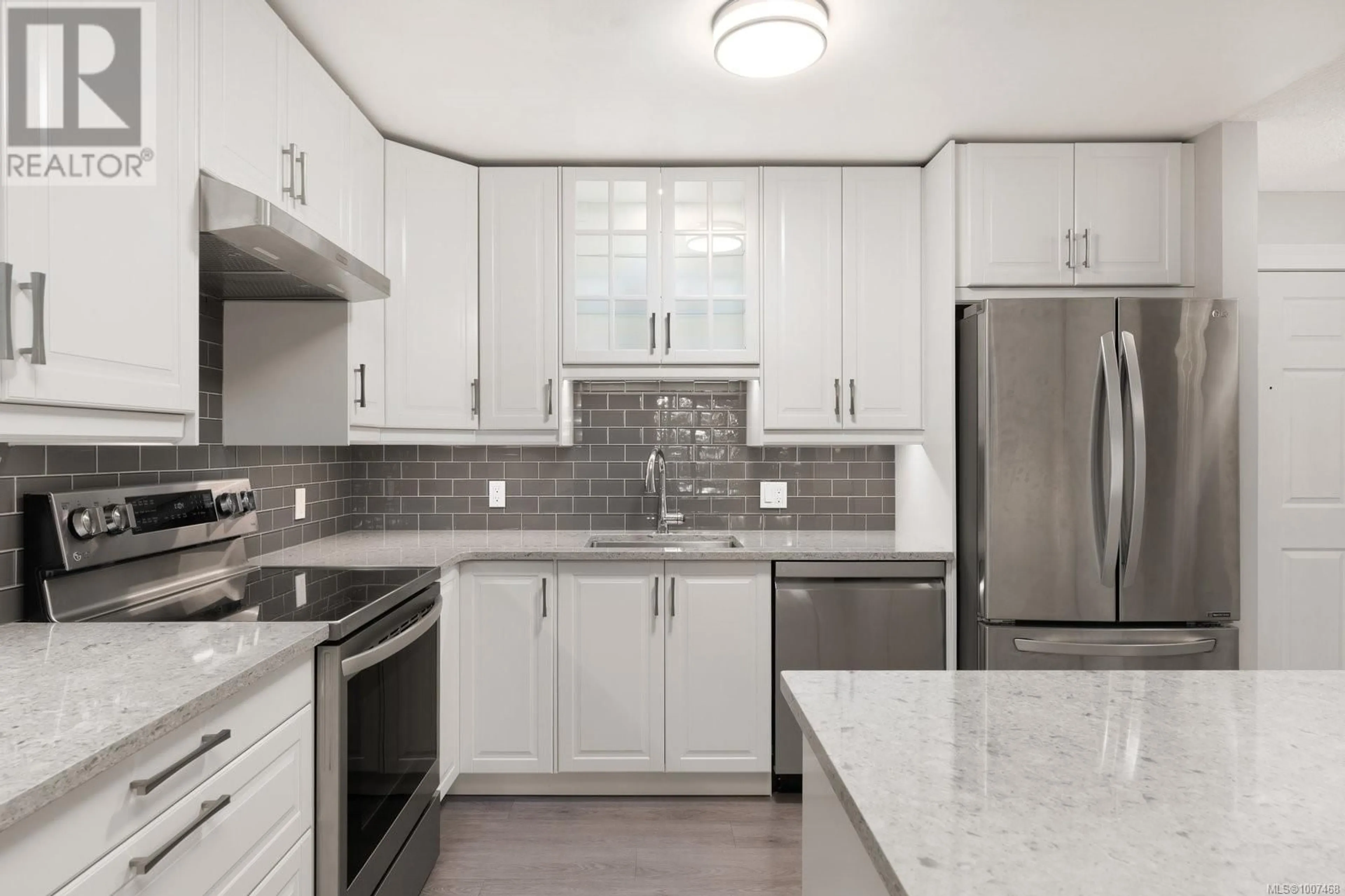 Unknown for 203 - 3363 GLASGOW AVENUE, Saanich British Columbia V8X1M5