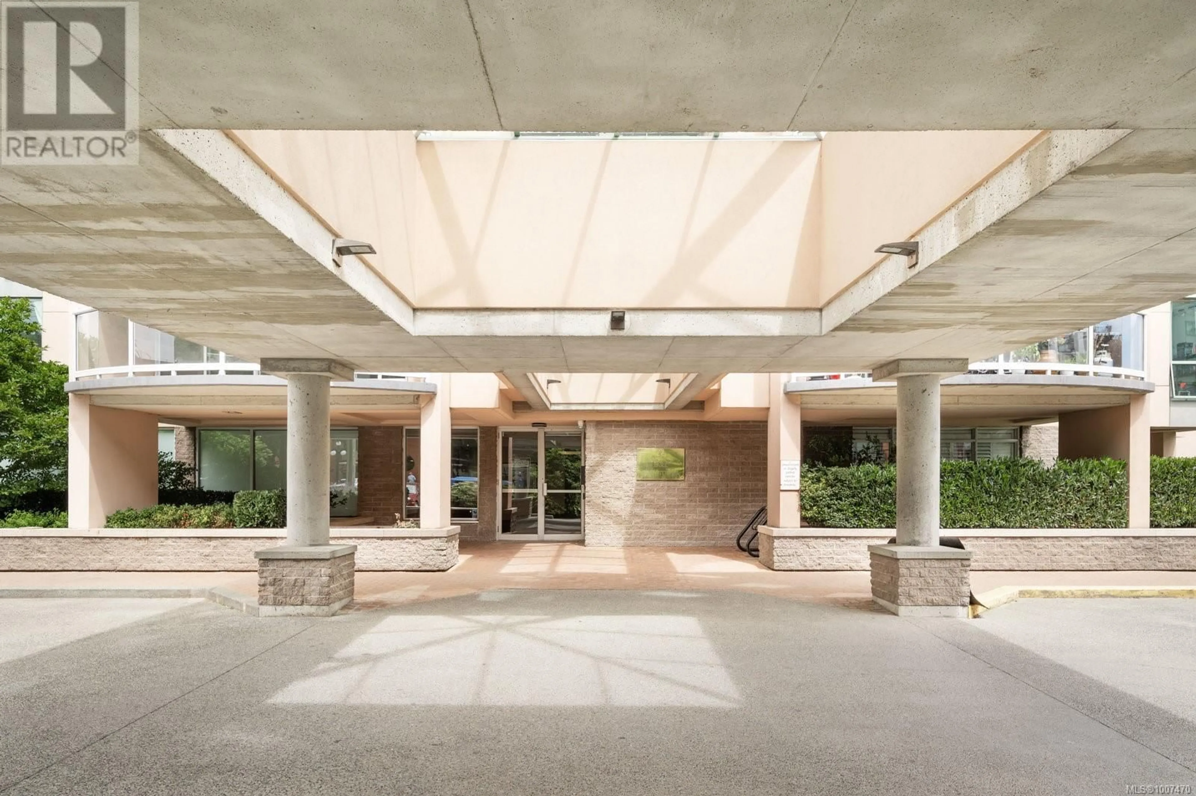 Lobby for 205 - 1020 VIEW STREET, Victoria British Columbia V8V4Y4