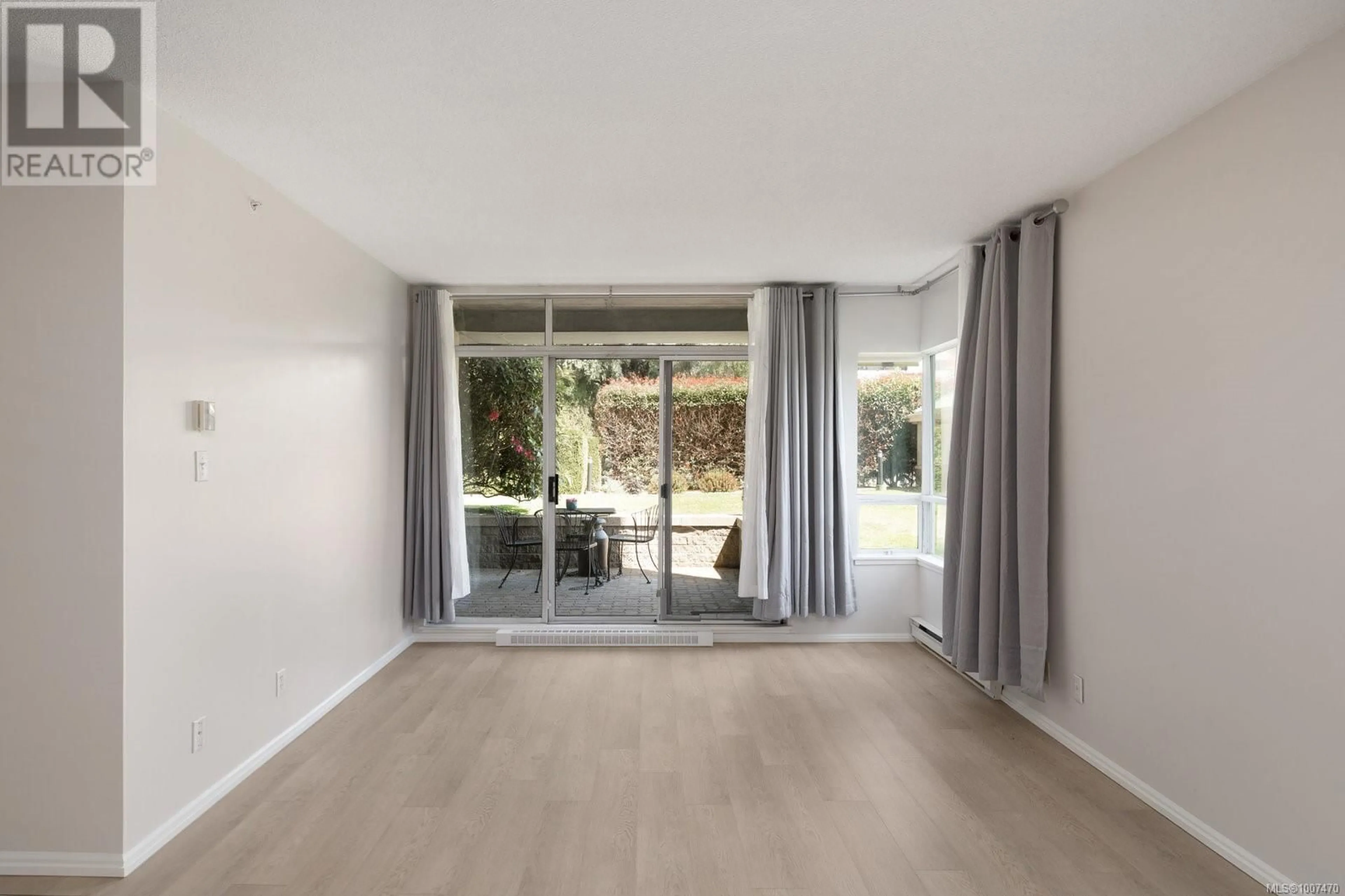 A pic of a room for 205 - 1020 VIEW STREET, Victoria British Columbia V8V4Y4